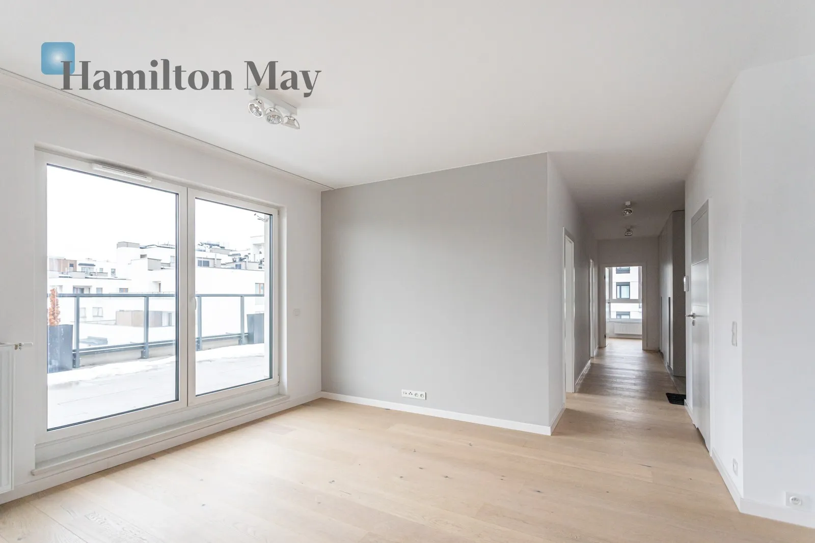 Jasne, przestronne mieszkanie z obszernym tarasem w inwestycji "Osiedle Bokserska 71" - slider