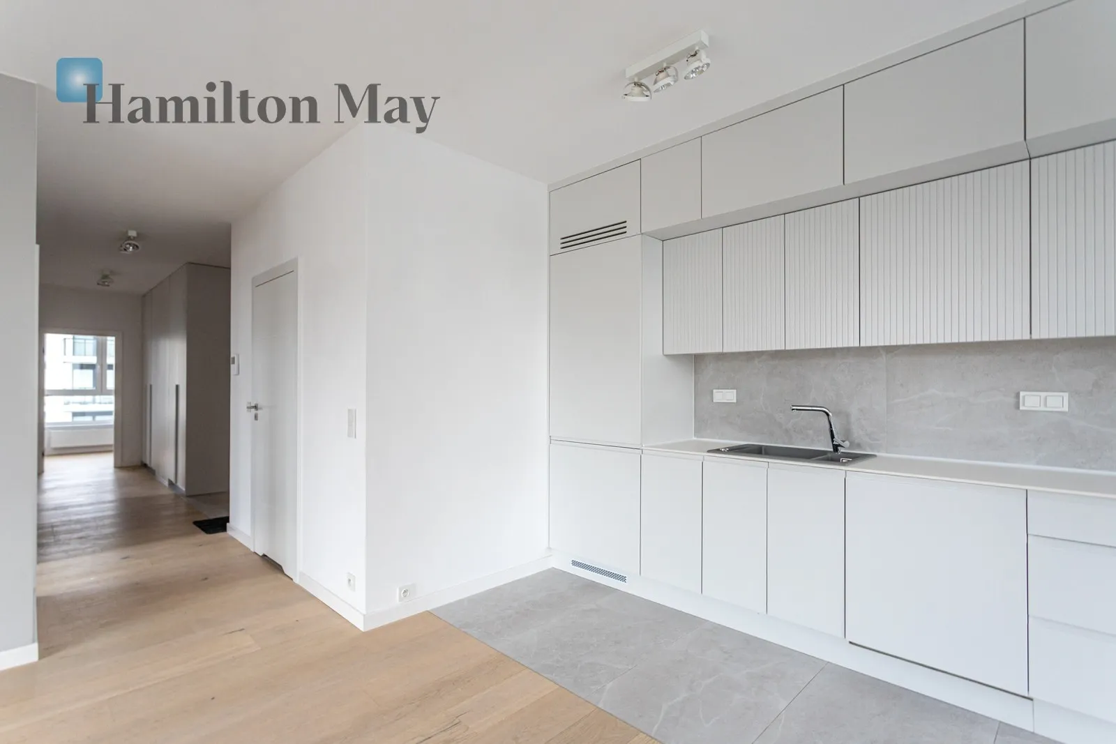 Jasne, przestronne mieszkanie z obszernym tarasem w inwestycji "Osiedle Bokserska 71" - slider