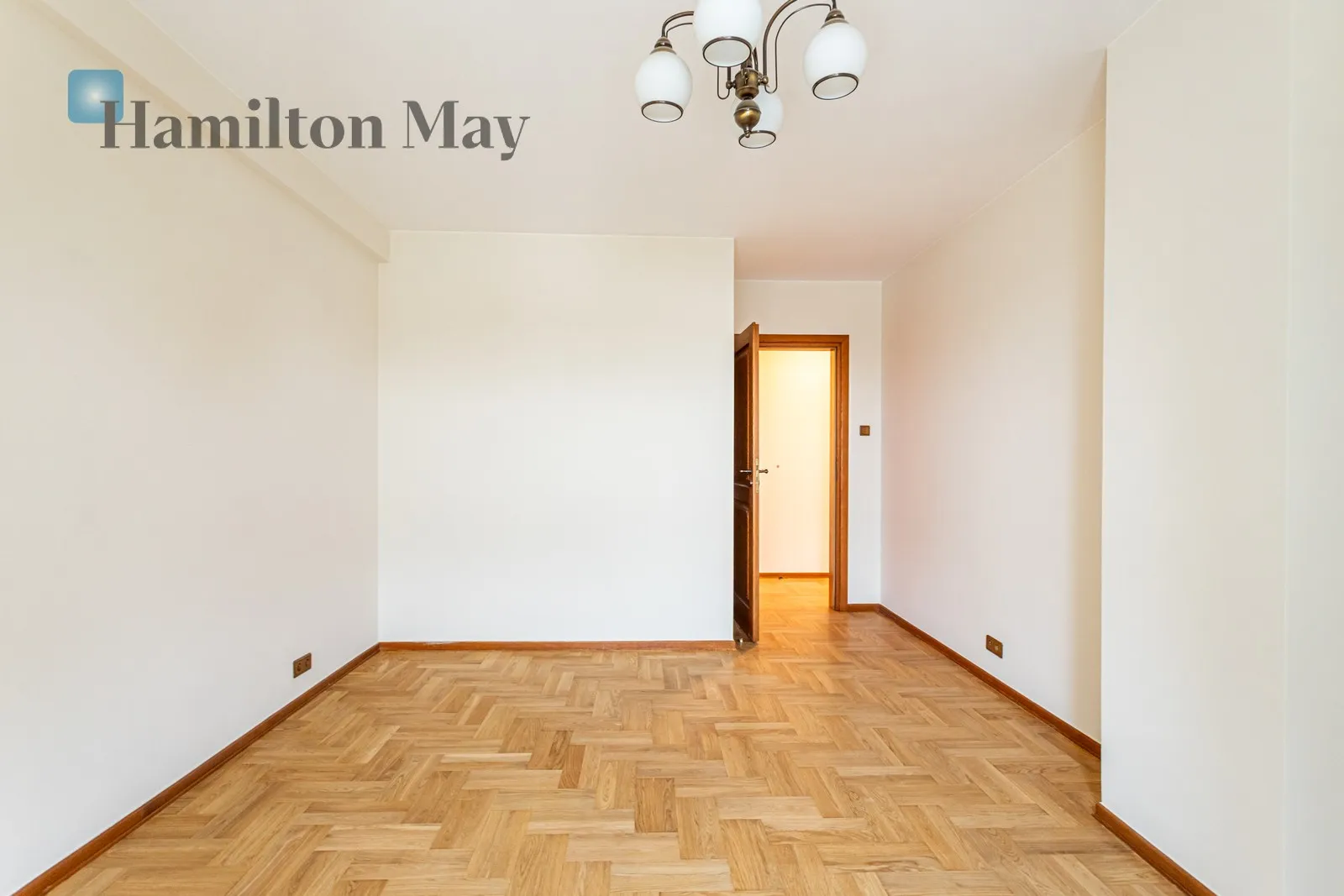 Wygodny penthouse z pięknym tarasem w okolicach centrum handlowego Arkadia - slider