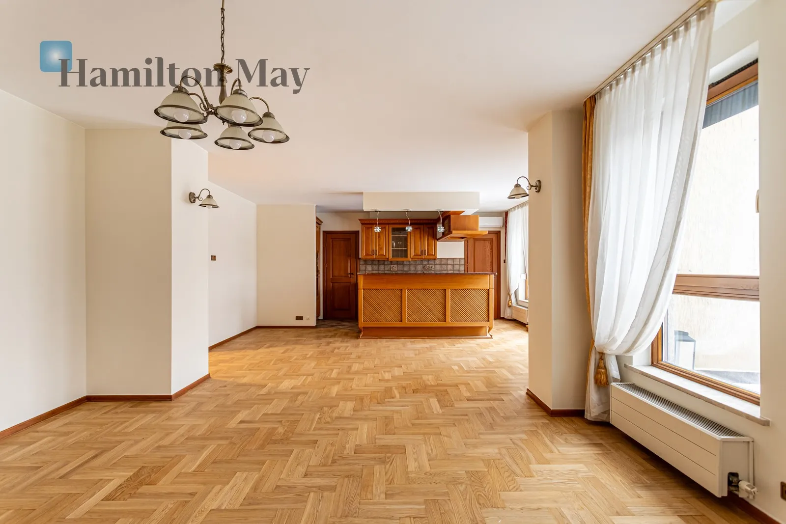 Wygodny penthouse z pięknym tarasem w okolicach centrum handlowego Arkadia - slider
