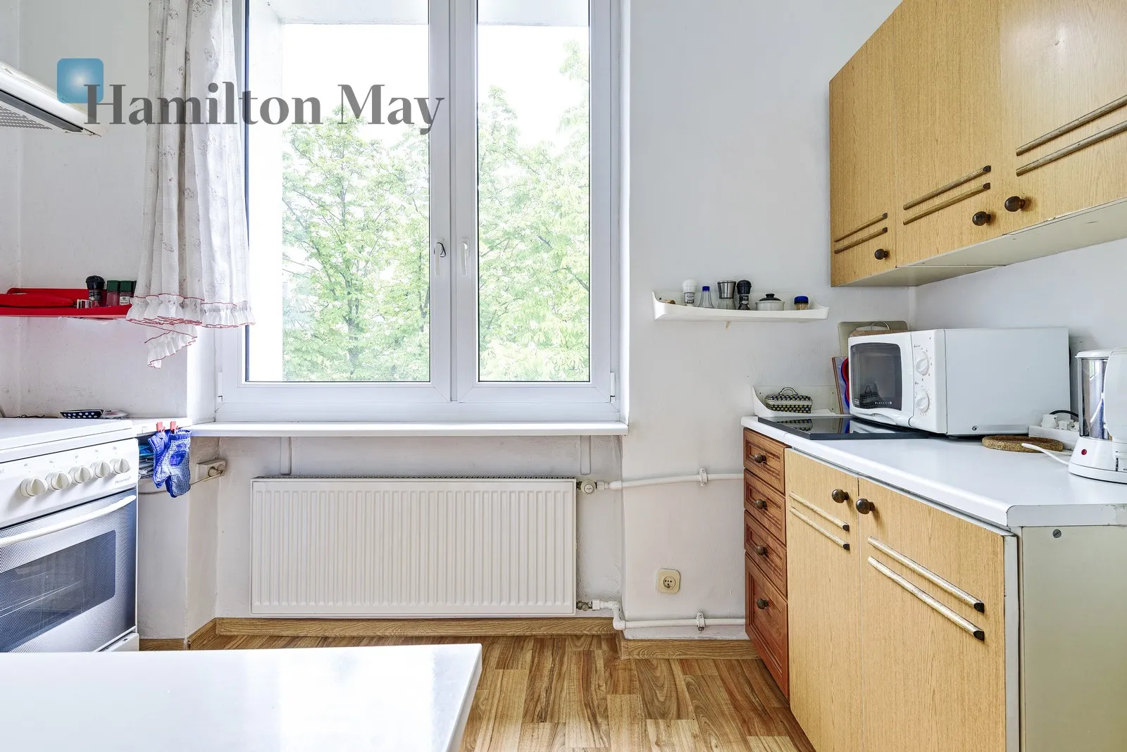 Street: Fryderyka Joliot-Curie Region: Mokotów Subregion: Wierzbno Distance to centre: 3.96 km Level: 3 Price: 3700 PLN Bedrooms: 1 Bathrooms: 1 Size: 49.7m2 Price/m2: 74 PLN - slider