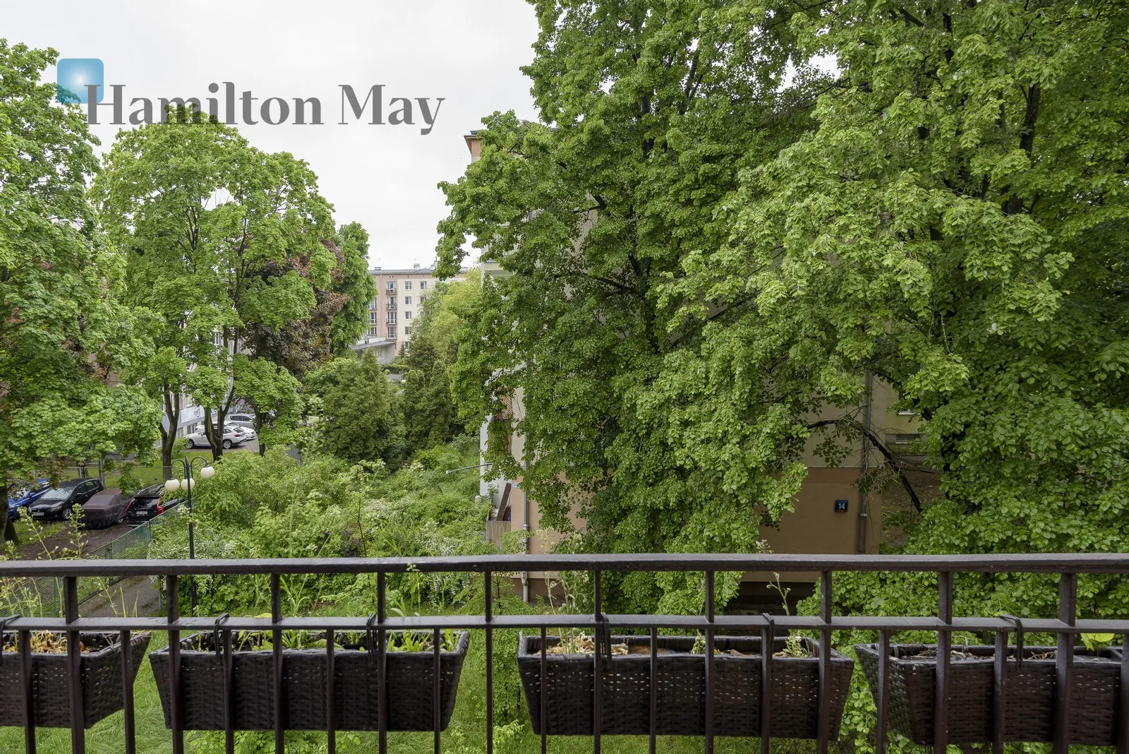 Street: Fryderyka Joliot-Curie Region: Mokotów Subregion: Wierzbno Distance to centre: 4.38 km Level: 3 Price: 765000 PLN Bedrooms: 1 Bathrooms: 1 Size: 51m2 Price/m2: 15000 PLN - slider