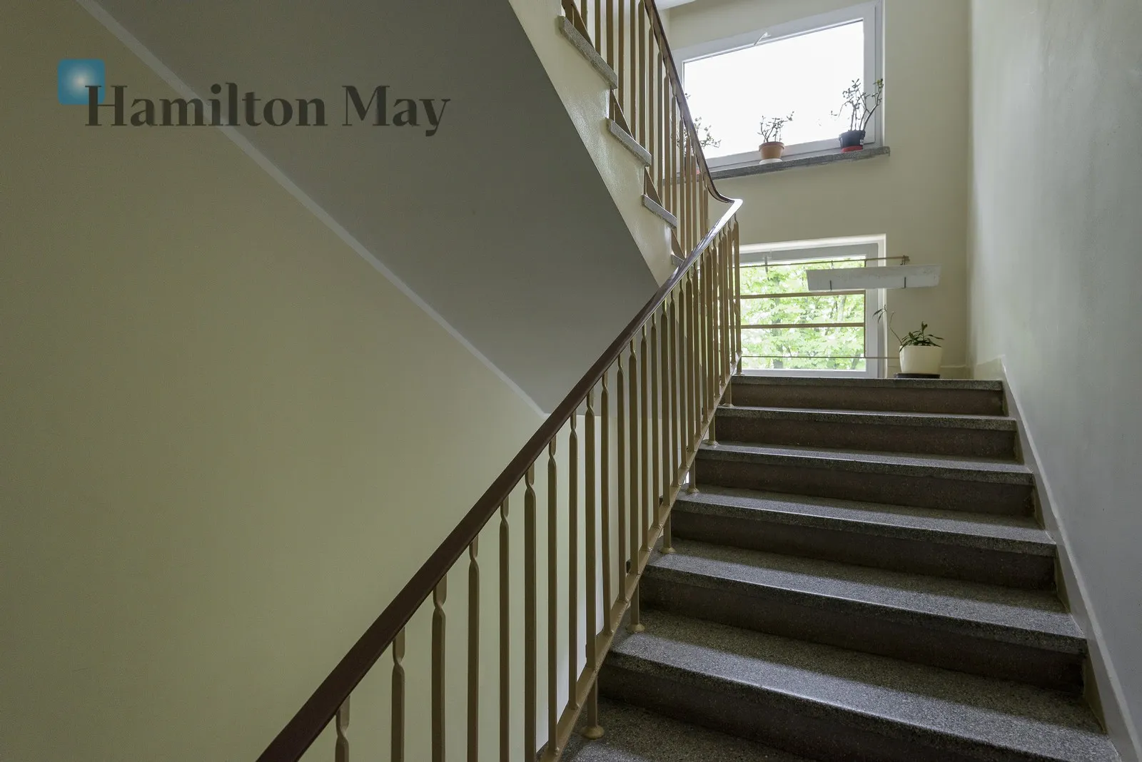 Region: Mokotów Subregion: Wierzbno Distance to centre: 4.38 km Level: 3 Price: 765000 PLN Bedrooms: 1 Bathrooms: 1 Size: 51m2 - slider