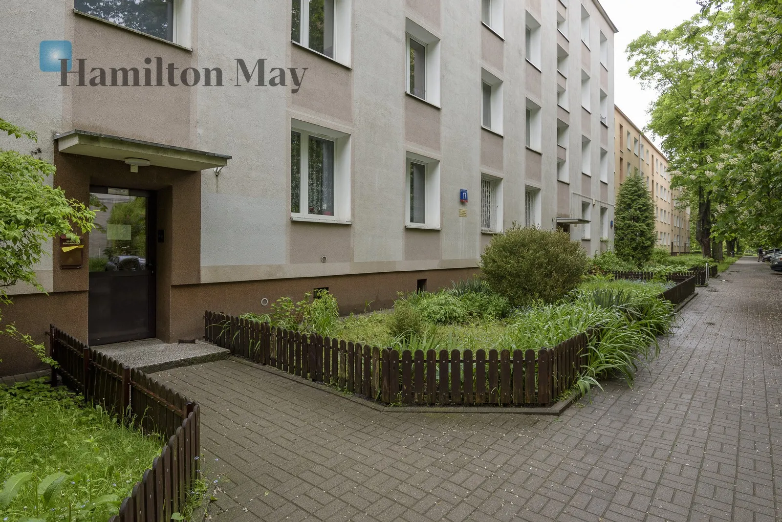 City: Warszawa Street: Fryderyka Joliot-Curie Region: Mokotów Subregion: Wierzbno Distance to centre: 4.38 km Level: 3 Price: 765000 PLN Bedrooms: 1 Bathrooms: 1 - slider