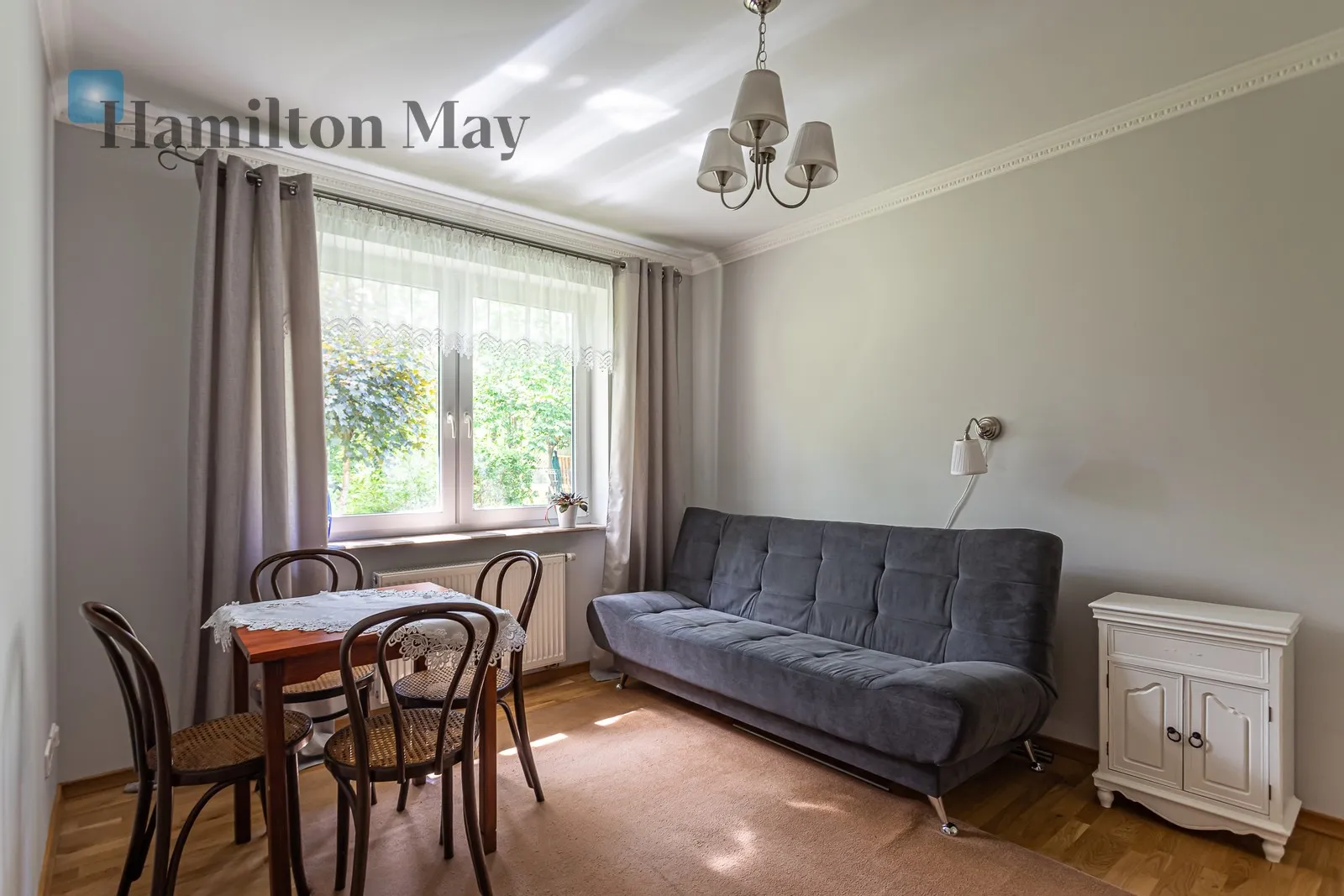 City: Józefów Street: Matejki Region: Józefów Distance to centre: 18.83 km Price: 9500 PLN - slider