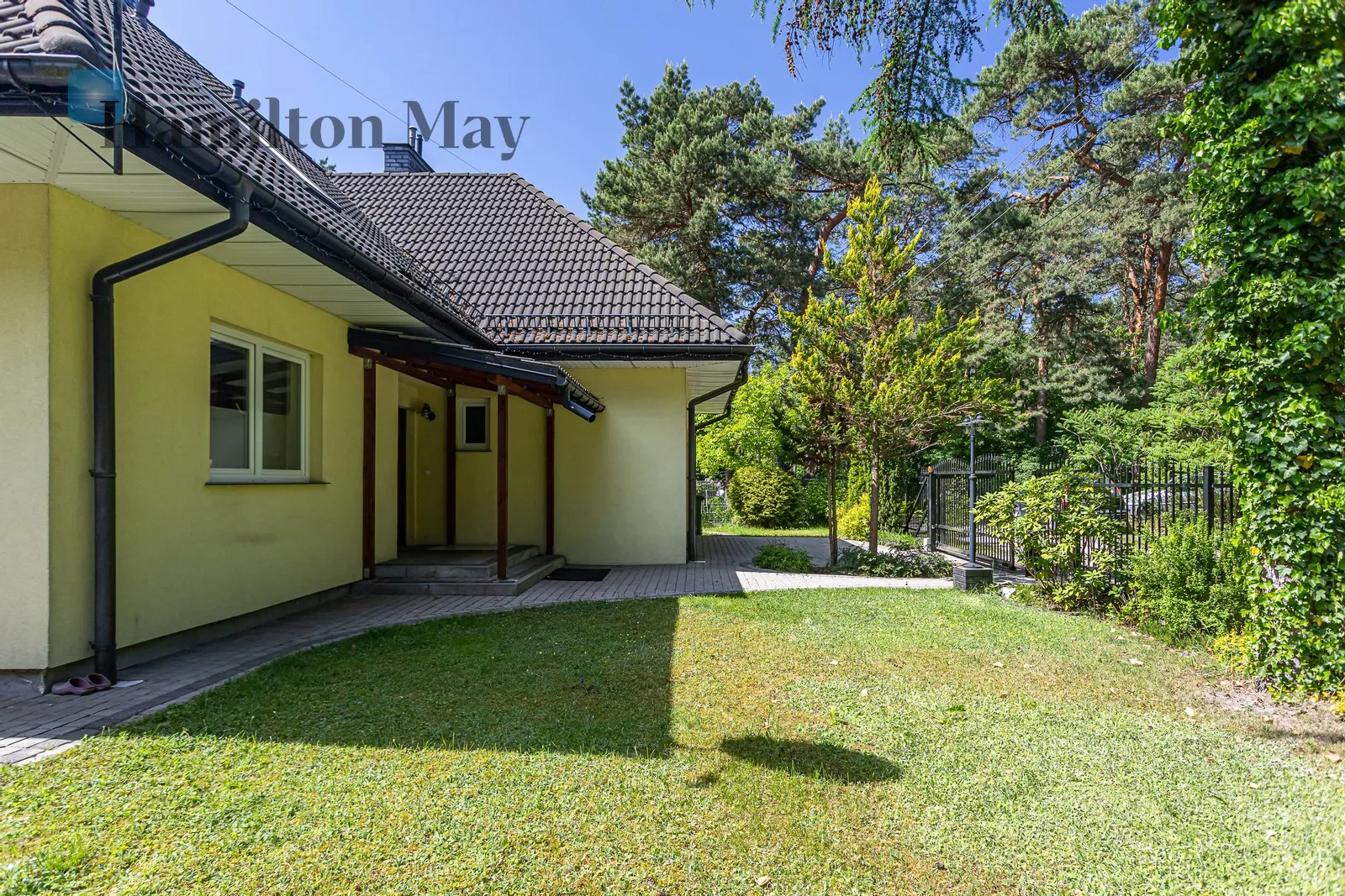 City: Józefów Street: Matejki - slider