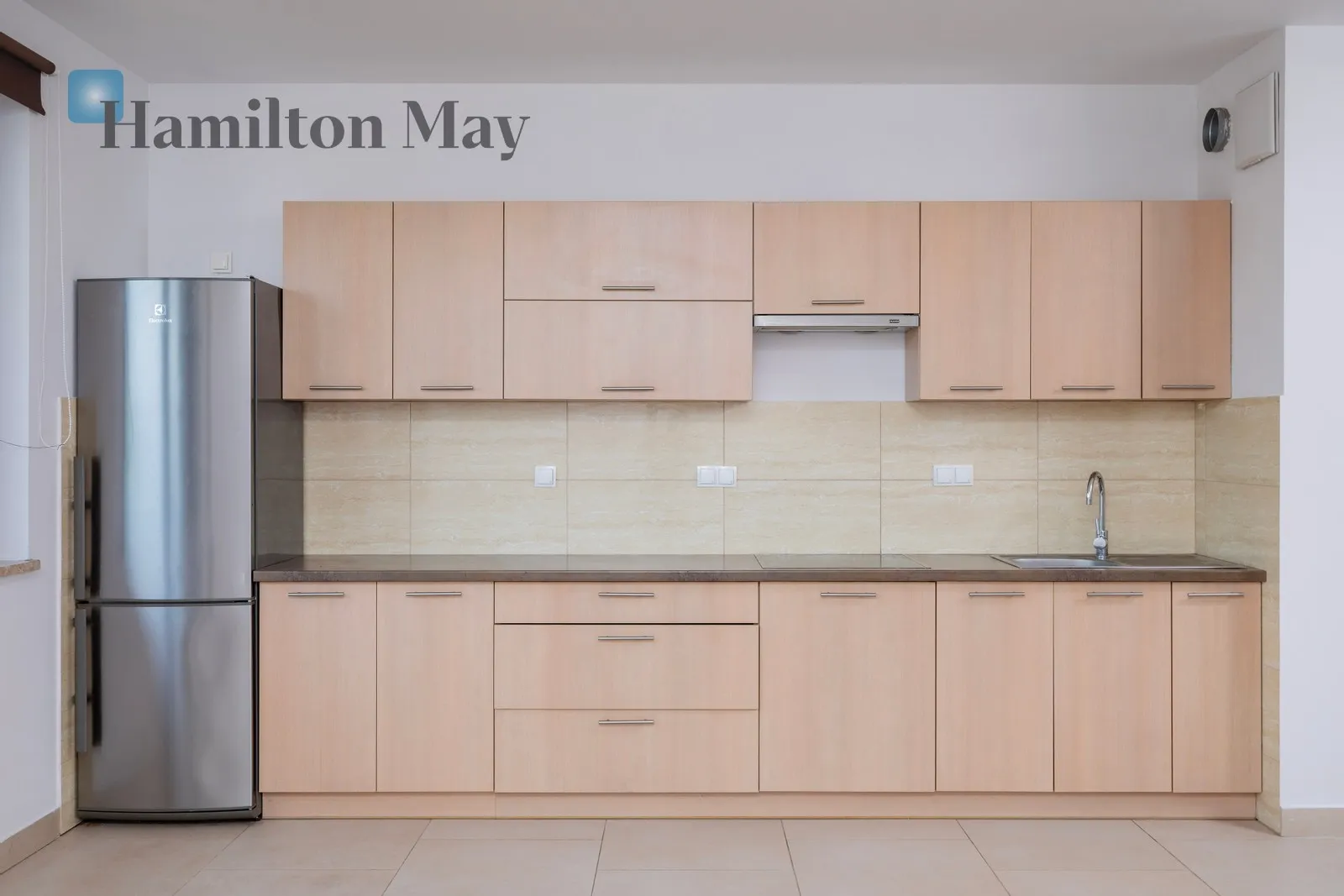 City: Kraków Street: Twardowskiego Region: Dębniki Subregion: Ludwinów Distance to centre: 2.07 km Level: 4 Price: 2700 PLN Bedrooms: 0 Bathrooms: 1 - slider