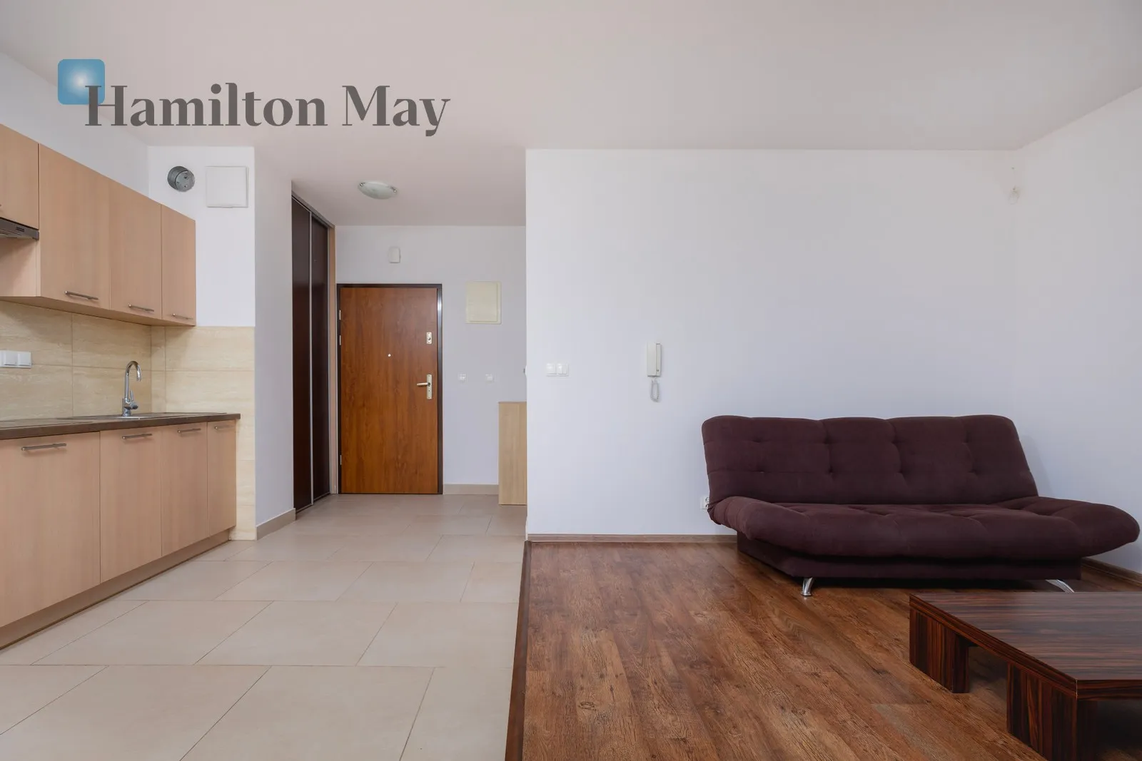 Street: Twardowskiego Region: Dębniki Subregion: Ludwinów Distance to centre: 2.07 km Level: 4 Price: 2700 PLN Bedrooms: 0 Bathrooms: 1 - slider