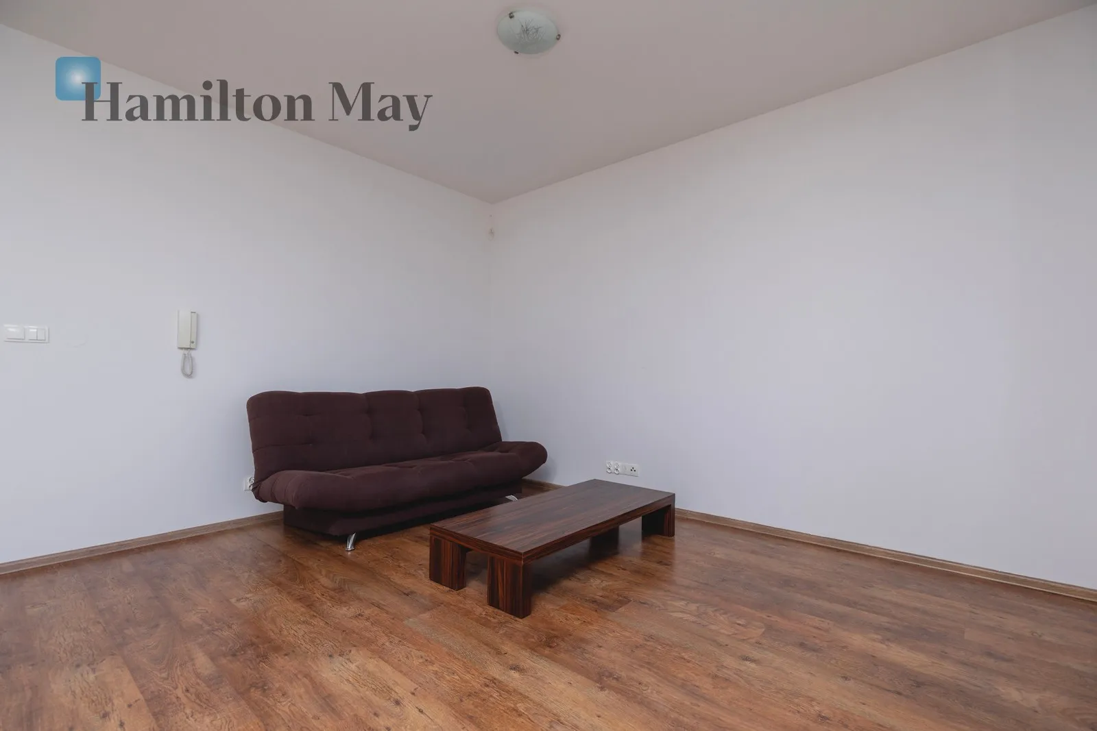Region: Dębniki Subregion: Ludwinów Distance to centre: 2.07 km Level: 4 Price: 2700 PLN Bedrooms: 0 Bathrooms: 1 Size: 32m2 - slider