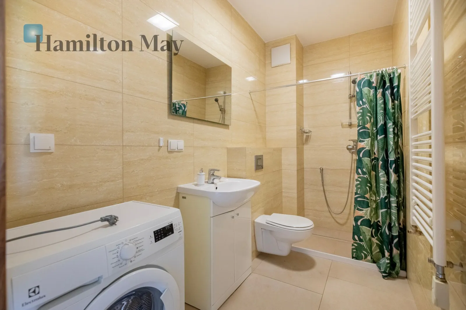 Subregion: Ludwinów Distance to centre: 2.07 km Level: 4 Price: 2700 PLN Bedrooms: 0 Bathrooms: 1 Size: 32m2 Price/m2: 84 PLN - slider