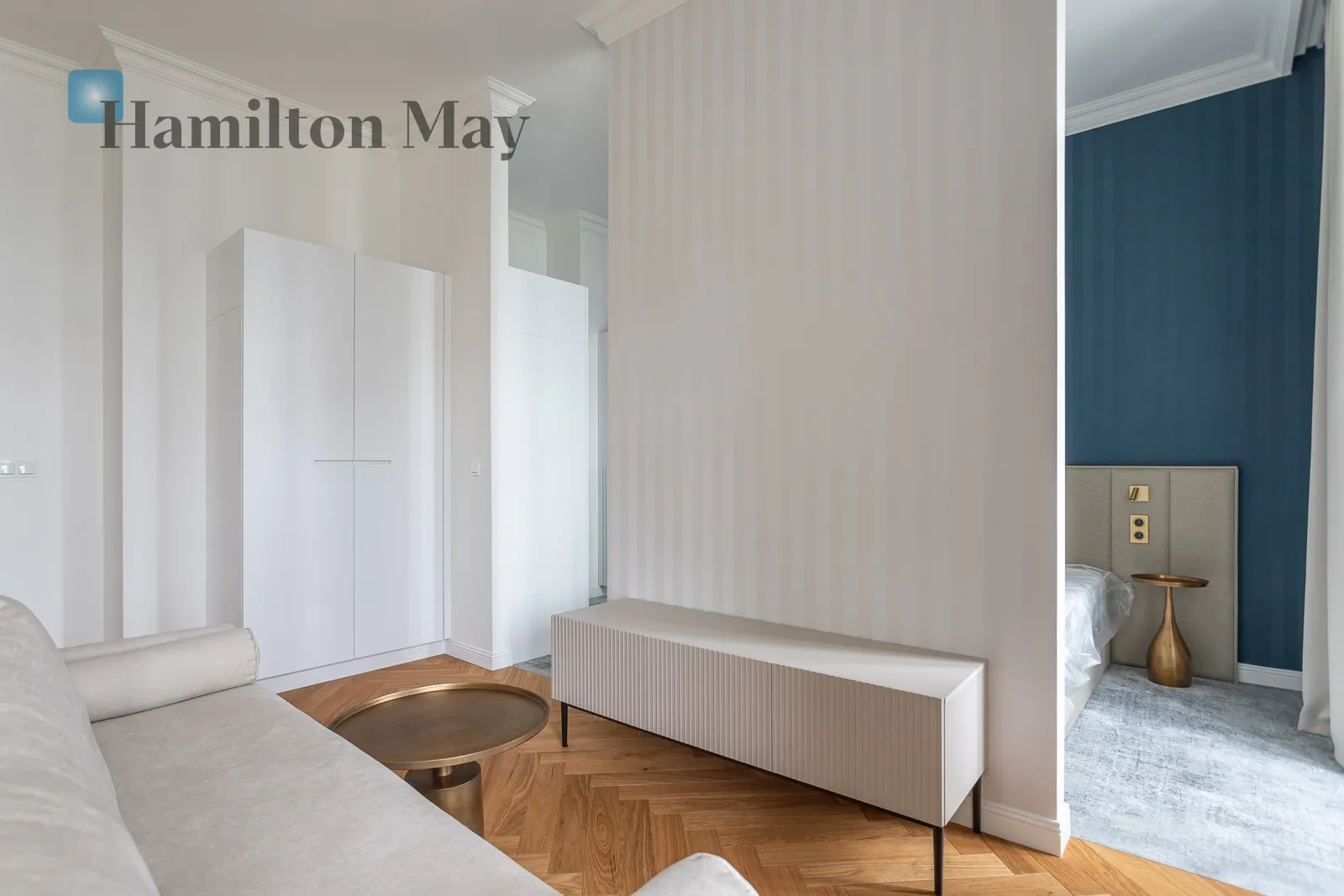 Region: Wola Subregion: Mirów Distance to centre: 1.16 km Level: 6 Price: 1610 EUR Bedrooms: 1 - slider