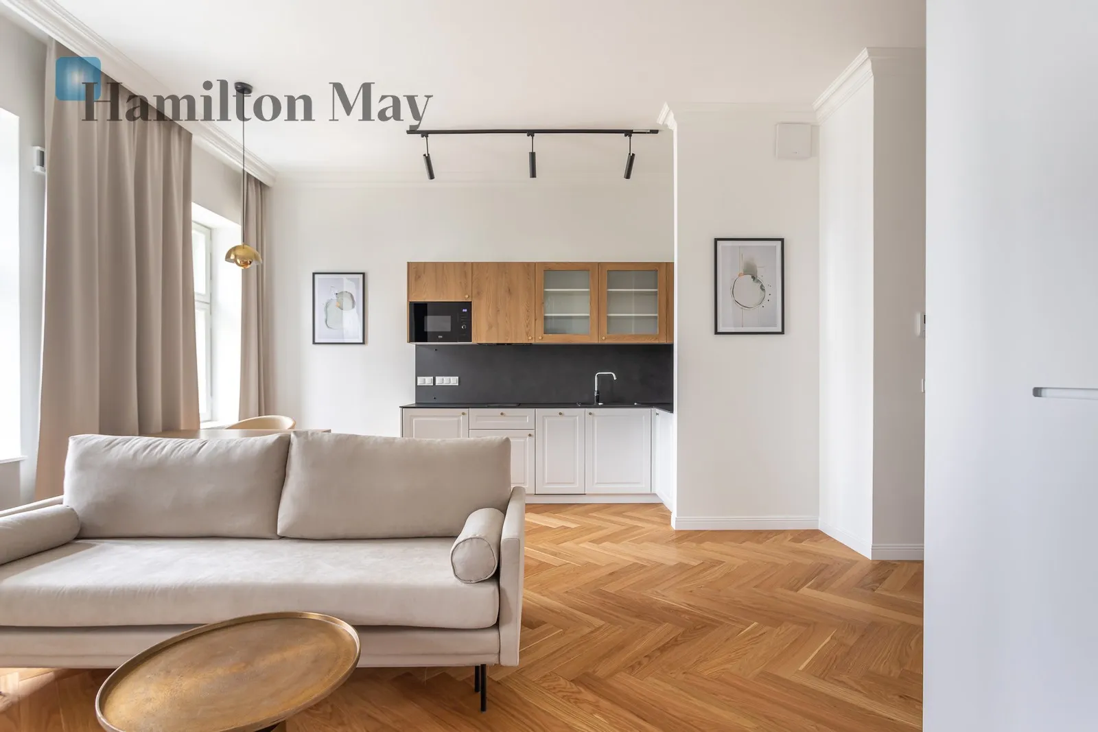 Region: Wola Subregion: Mirów Distance to centre: 1.16 km Level: 6 Price: 1610 EUR - slider