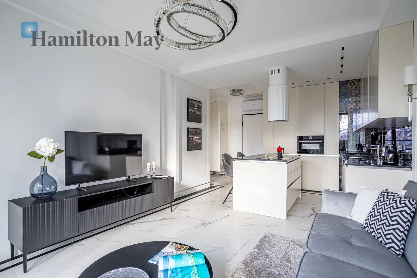 Region: Praga-Południe Subregion: Kamionek Distance to centre: 4.06 km Level: 1 Price: 5000 PLN Bedrooms: 1 Bathrooms: 1 Size: 47m2 - slider
