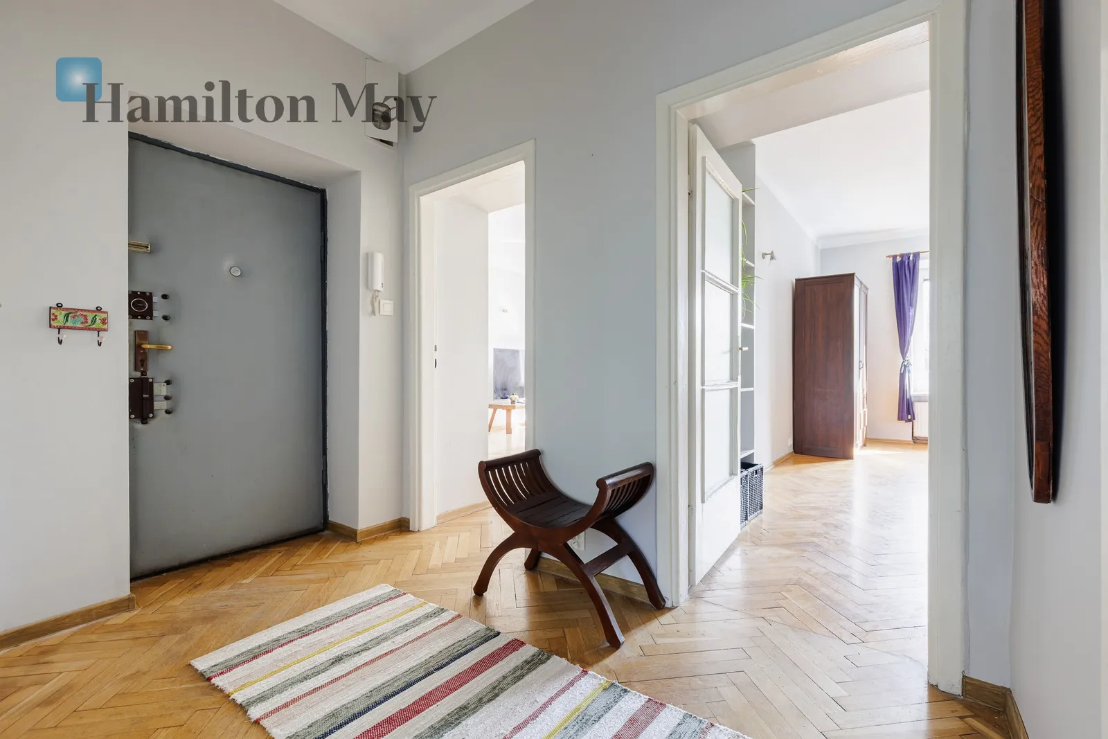 Region: Śródmieście Subregion: Śródmieście Południowe Distance to centre: 1.04 km Level: 3 Price: 7500 PLN Bedrooms: 2 Bathrooms: 1 - slider