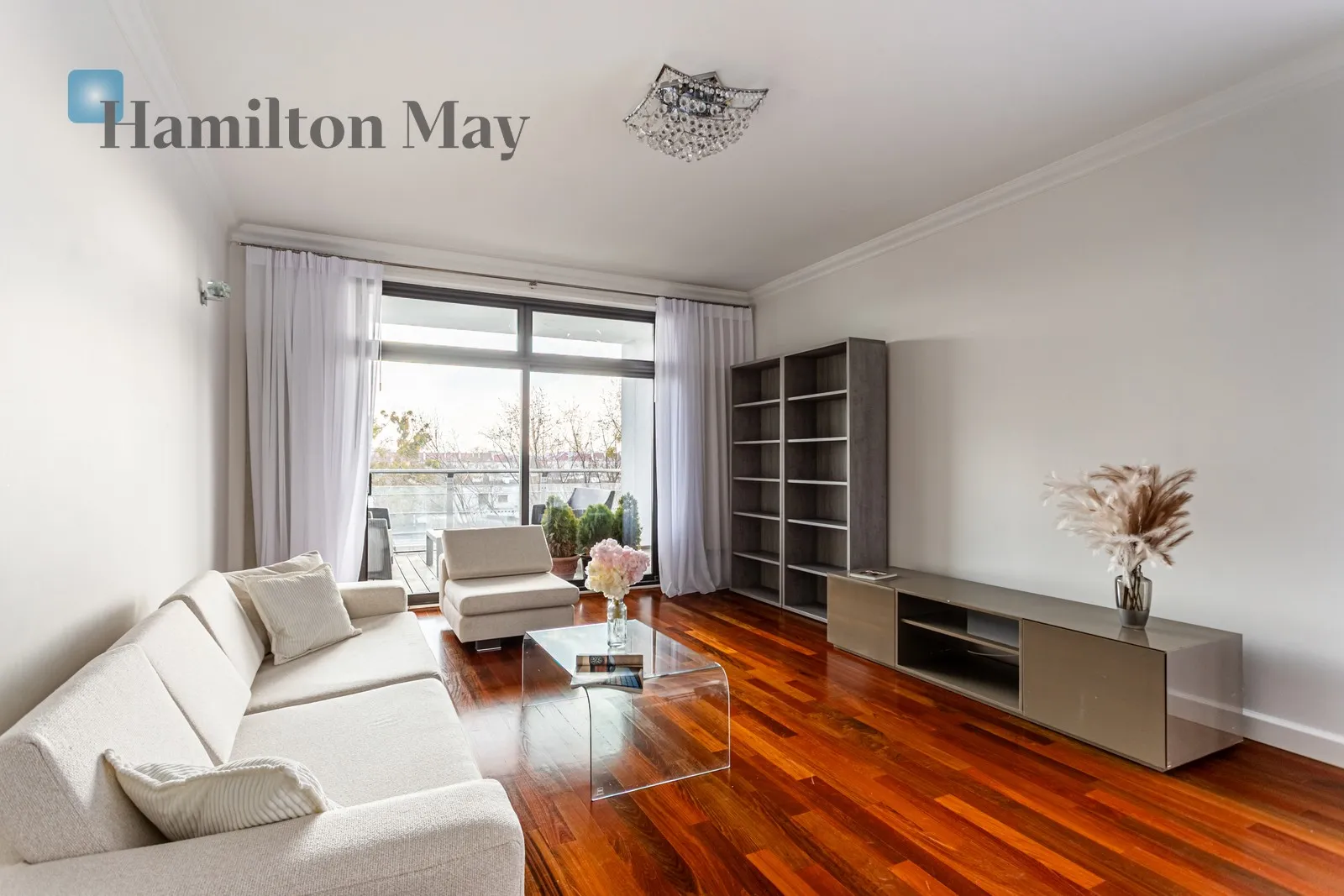 Exclusive sunny apartment with terrace – Łazienki Królewskie area - slider