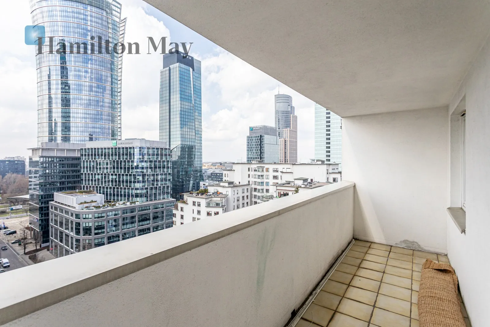 Subregion: Mirów Distance to centre: 1.66 km Level: 15 Price: 4500 PLN Bedrooms: 1 Bathrooms: 1 Size: 56m2 - slider