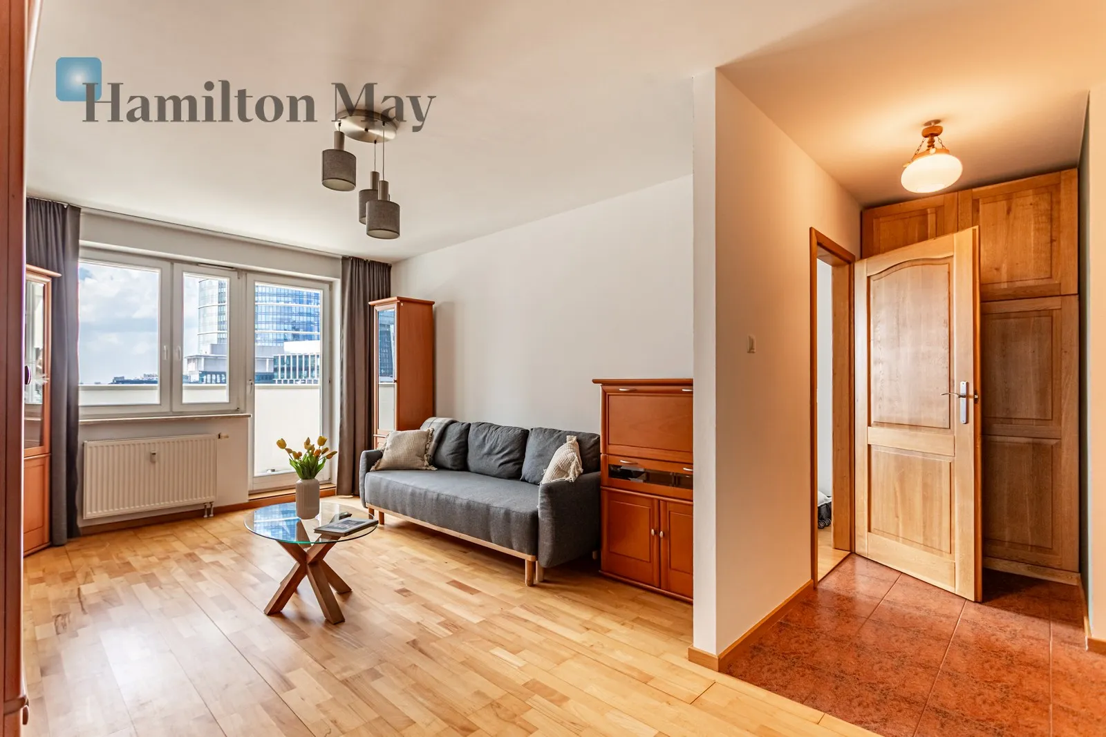 City: Warszawa Street: Łucka Region: Wola Subregion: Mirów Distance to centre: 1.66 km Level: 15 Price: 4500 PLN Bedrooms: 1 Bathrooms: 1 Size: 56m2 - slider