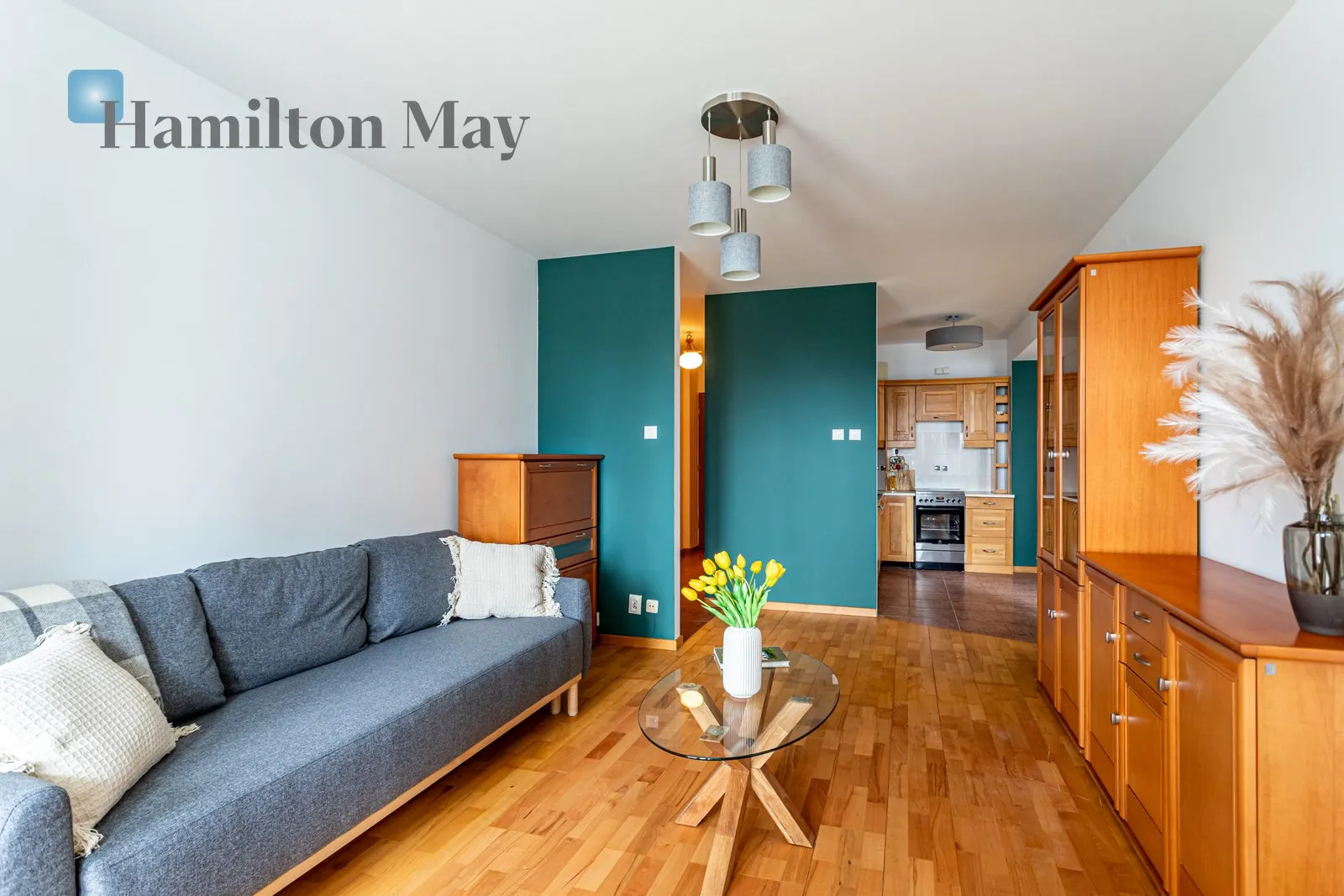 Street: Łucka Region: Wola Subregion: Mirów Distance to centre: 1.66 km Level: 15 Price: 4500 PLN Bedrooms: 1 Bathrooms: 1 Size: 56m2 Price/m2: 80 PLN - slider