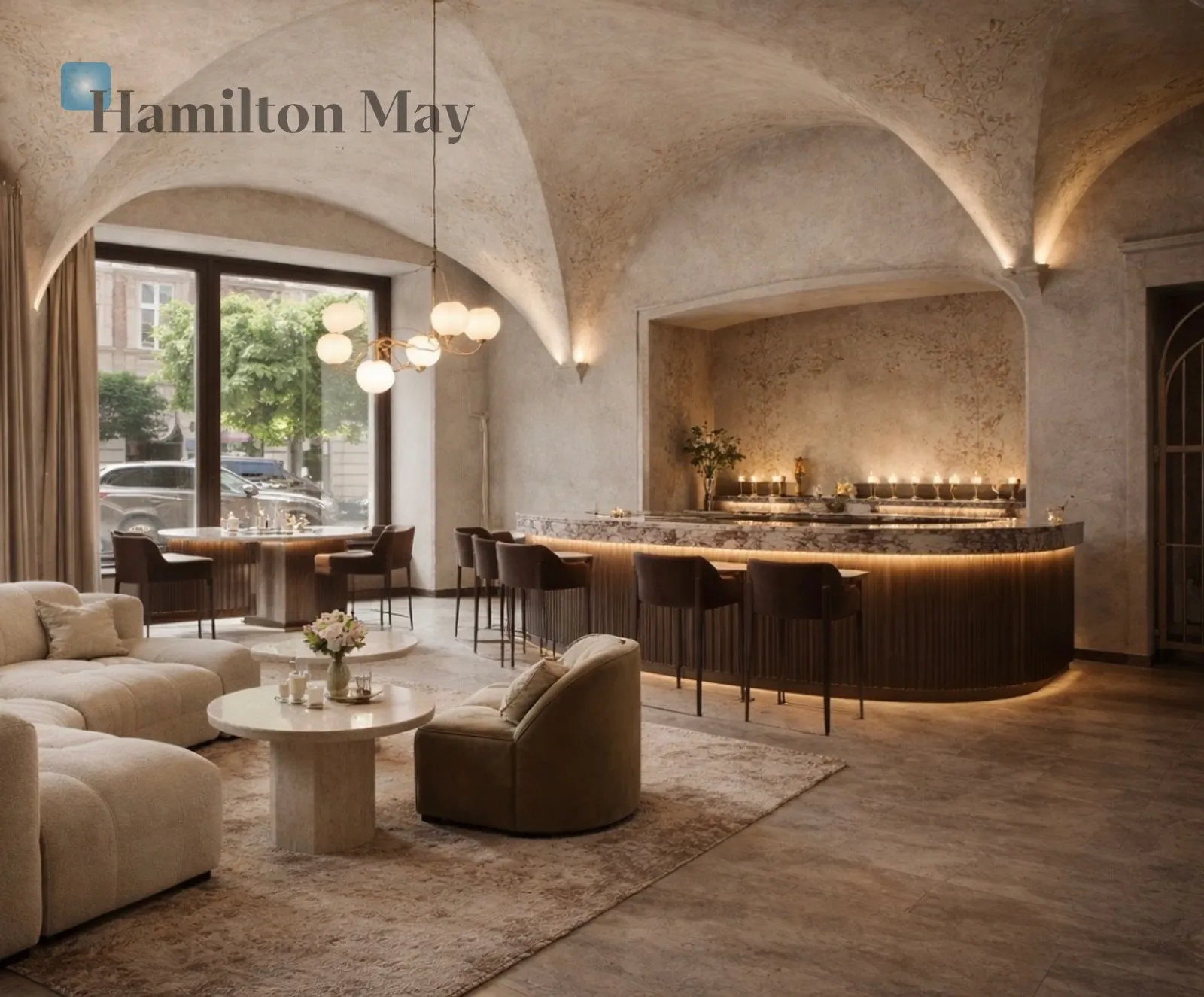 A premises with a 300 m2 shop window in the heart of Krakow - slider