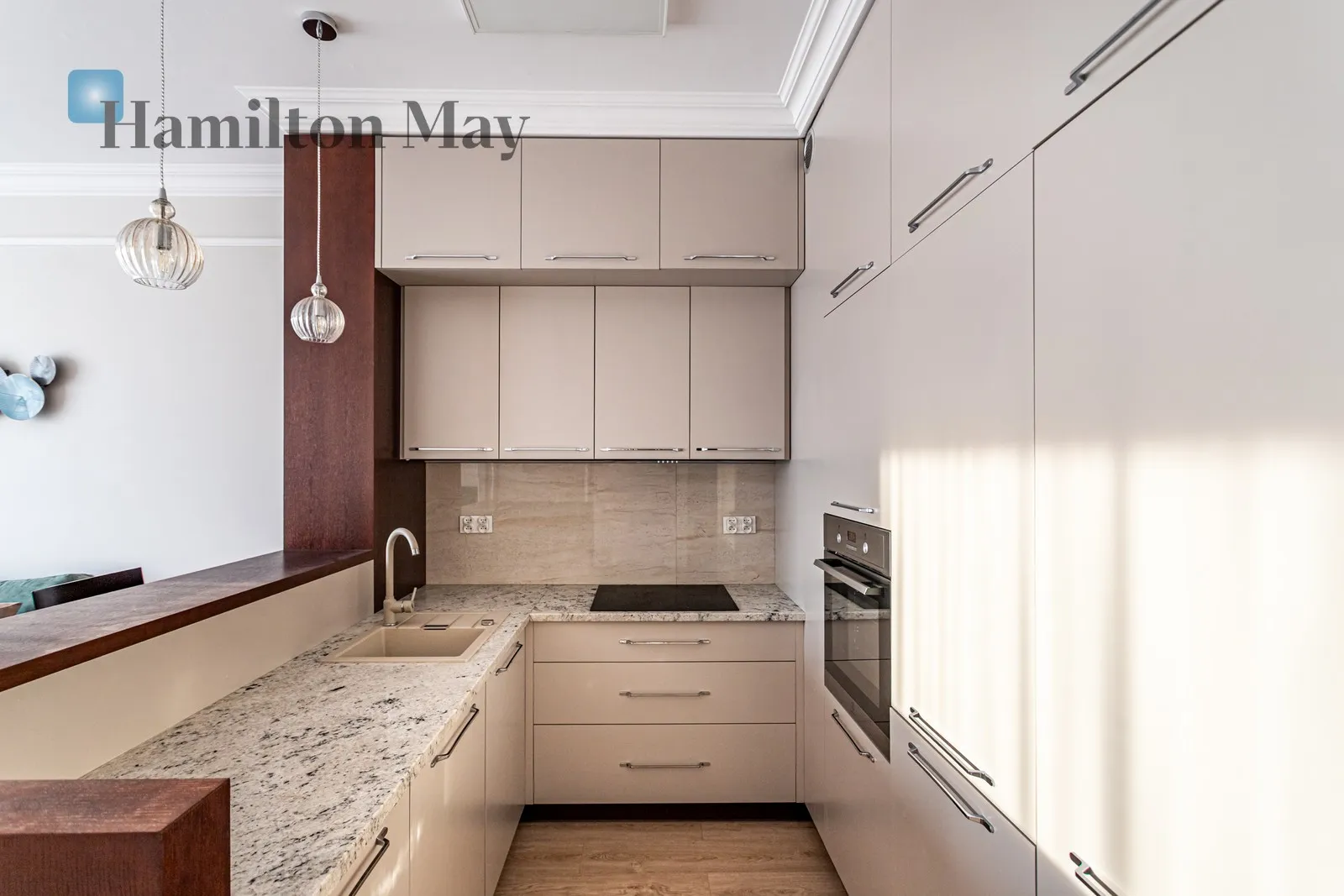 Piękny i elegancki apartament na wynajem w Rezydencji Fryderyk na zielonym Mokotowie - slider