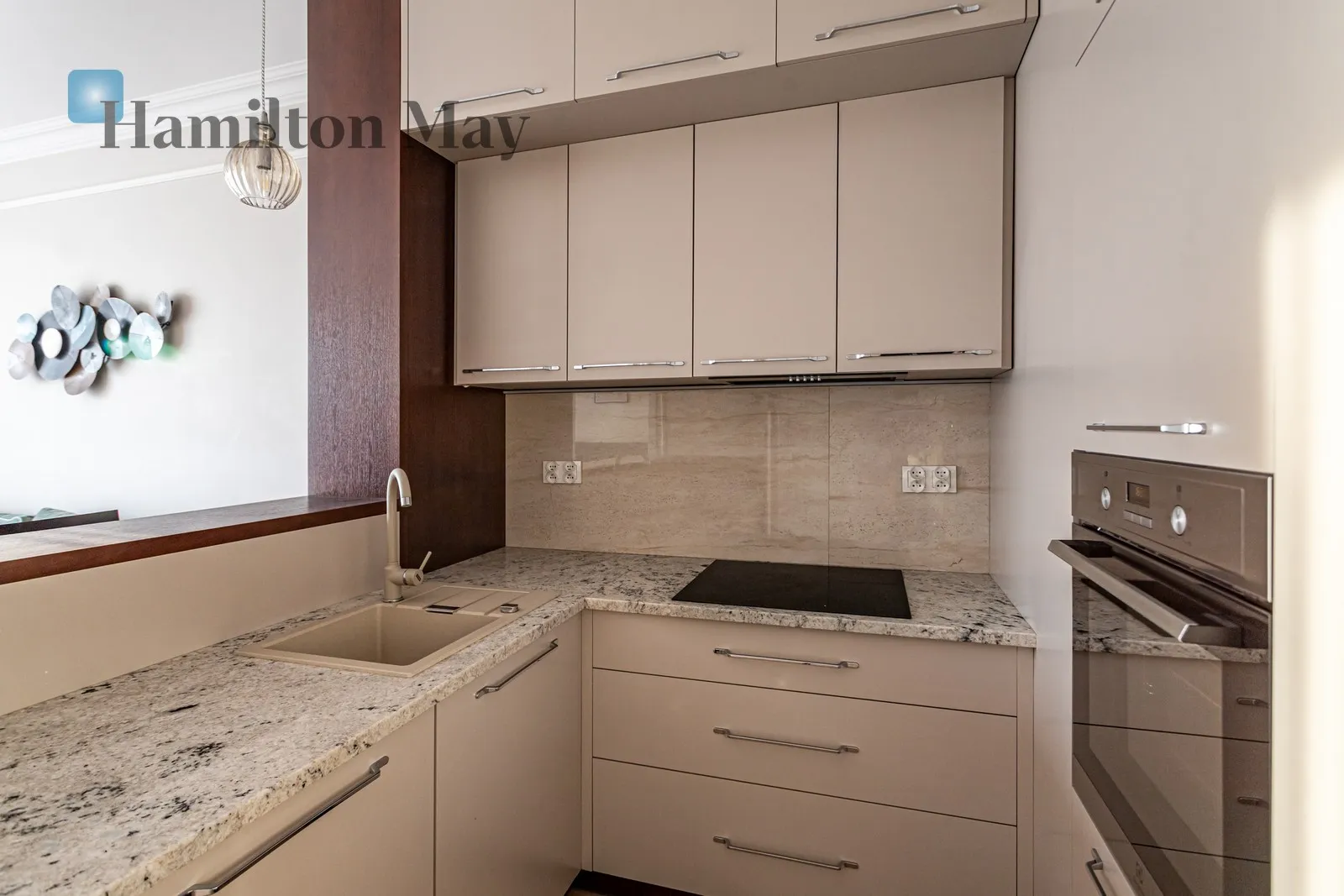 Piękny i elegancki apartament na wynajem w Rezydencji Fryderyk na zielonym Mokotowie - slider