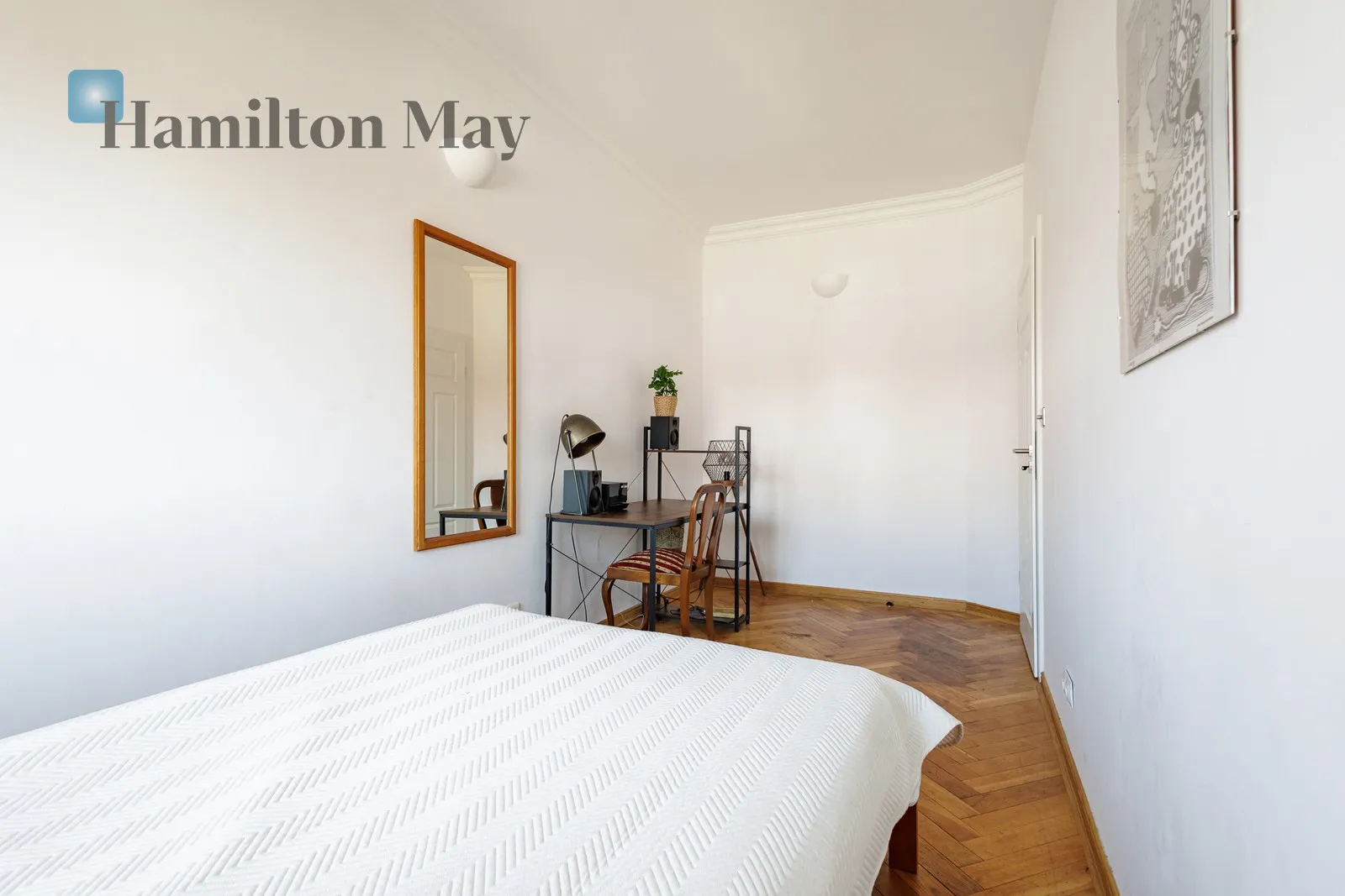 Subregion: Stare Miasto Distance to centre: 2.1 km Level: 3 Price: 1100000 PLN Bedrooms: 1 Bathrooms: 1 Size: 39m2 Price/m2: 28205 PLN - slider