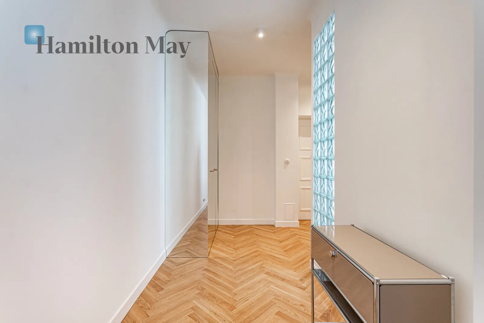 Trzypokojowe mieszkania na  zamkniętym osiedlu w kamienicy przy ul. Madalińskiego - slider