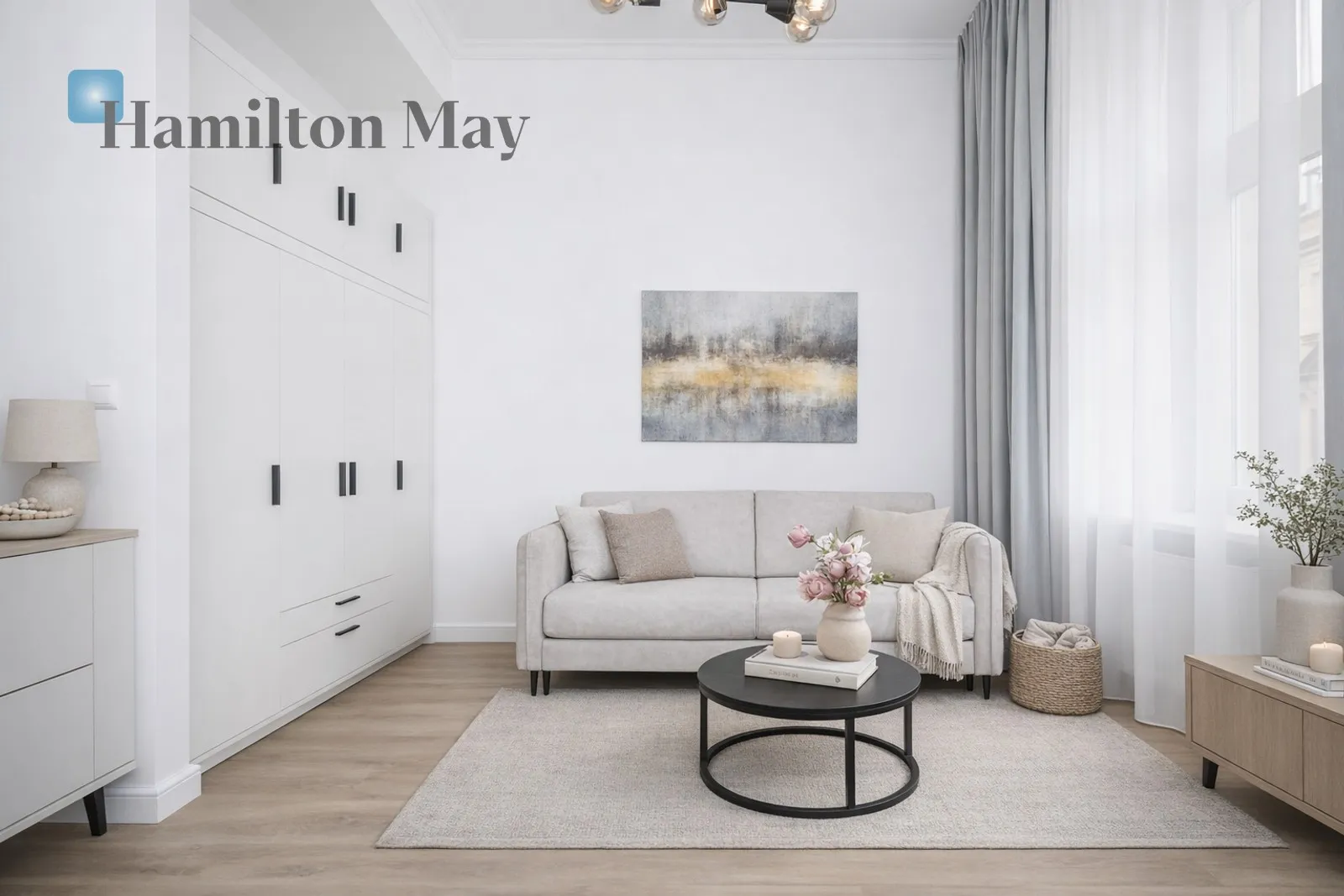 Нова квартира в відремонтованому багатоквартирному будинку в центрі міста - slider