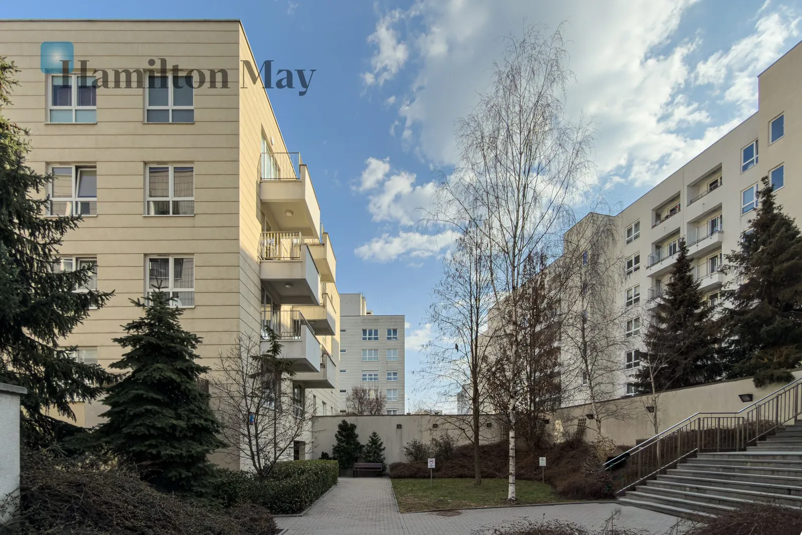 Двокімнатна квартира з окремою кухнею | житловий масив Інфлянка, поруч зі станцією метро Дворжець Гданський | Продається - slider