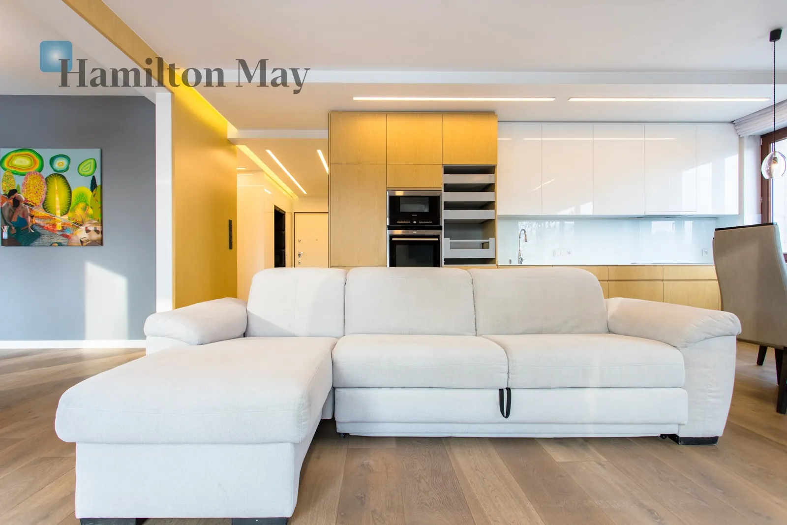 City: Wrocław Street: Rzeźbiarska Region: Śródmieście Subregion: Dąbie Distance to centre: 3.82 km Level: 1 Price: 5800 PLN Bedrooms: 1 Bathrooms: 1 Size: 75m2 - slider