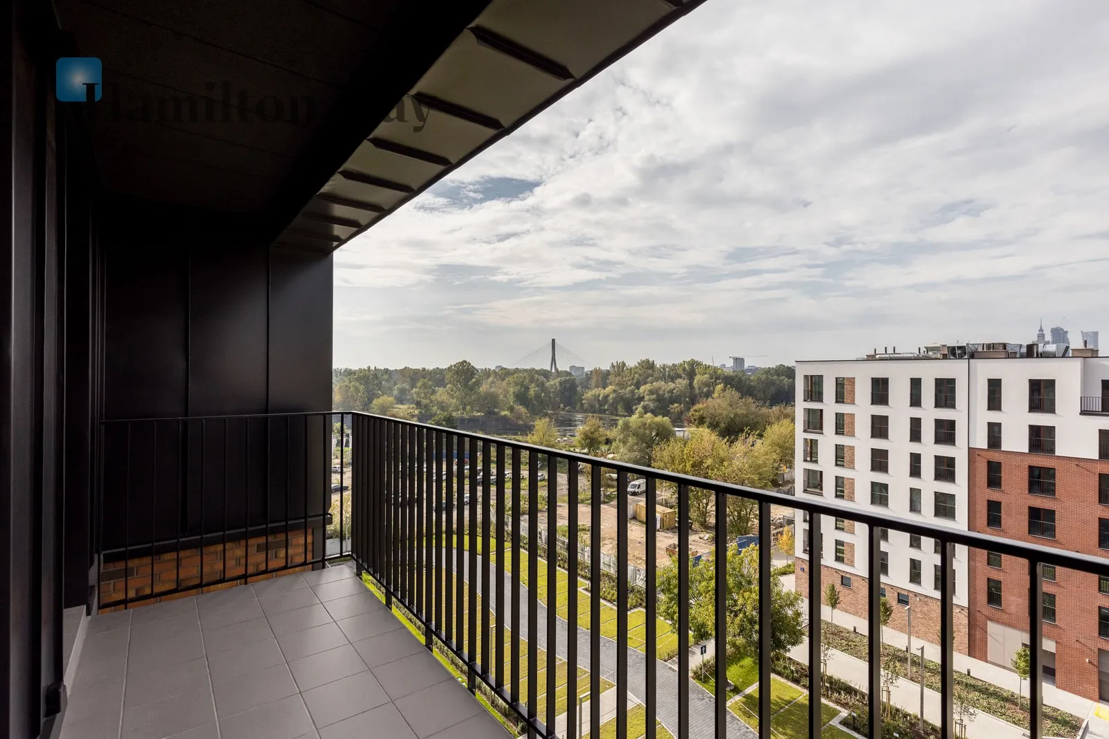 City: Warszawa Street: Wrzesińska Region: Praga-Północ Subregion: Stara Praga Distance to centre: 2.73 km Level: 7 Price: 3000 PLN - slider
