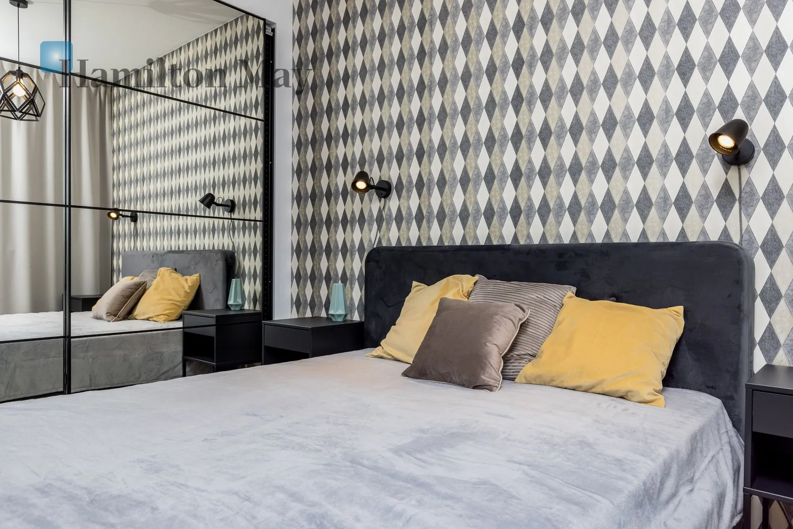 Region: Praga-Północ Subregion: Stara Praga Distance to centre: 2.73 km Level: 7 Price: 3000 PLN Bedrooms: 0 Bathrooms: 1 Size: 30m2 - slider