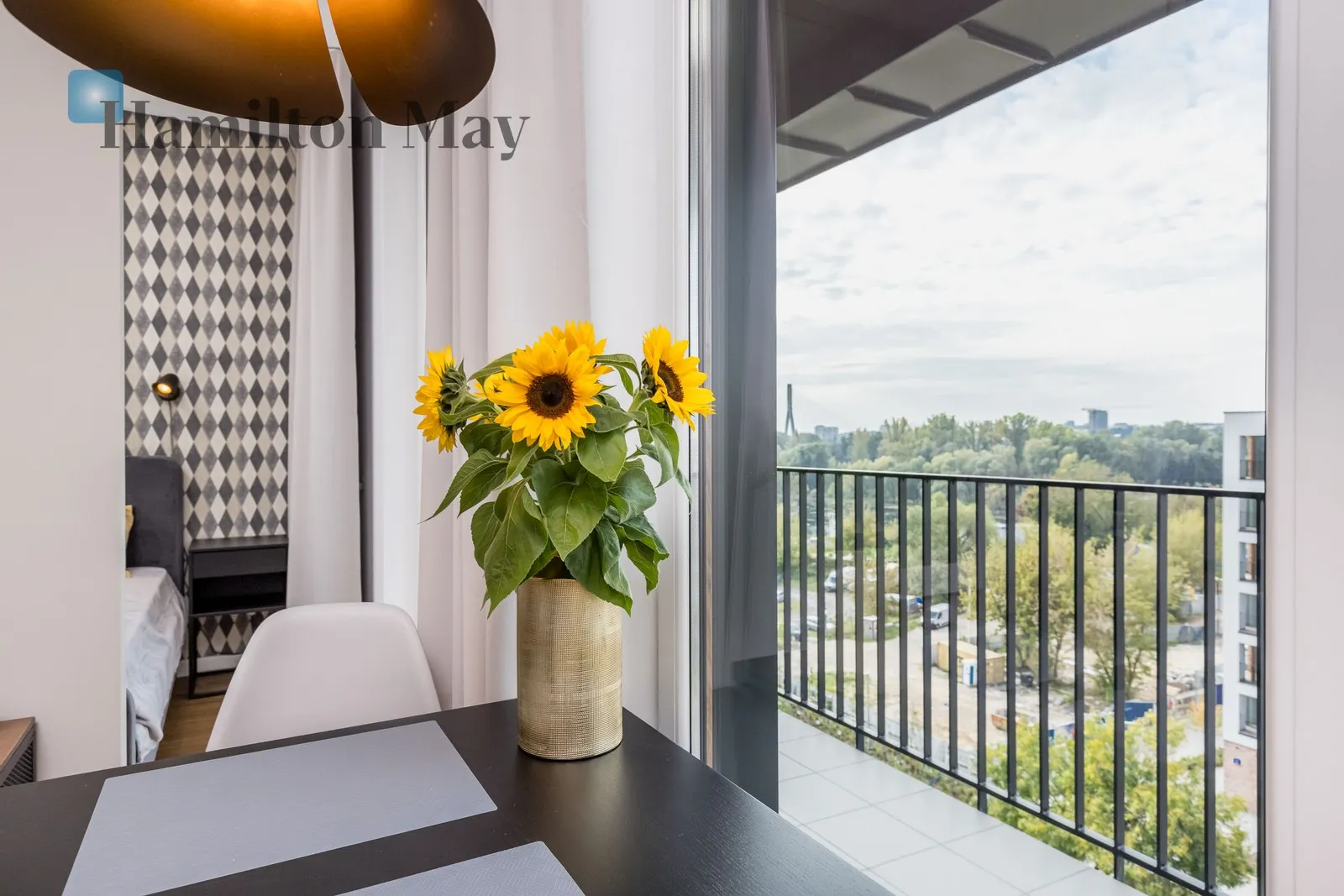 Region: Praga-Północ Subregion: Stara Praga Distance to centre: 2.73 km Level: 7 Price: 3000 PLN Bedrooms: 0 Bathrooms: 1 Size: 30m2 Price/m2: 100 PLN - slider