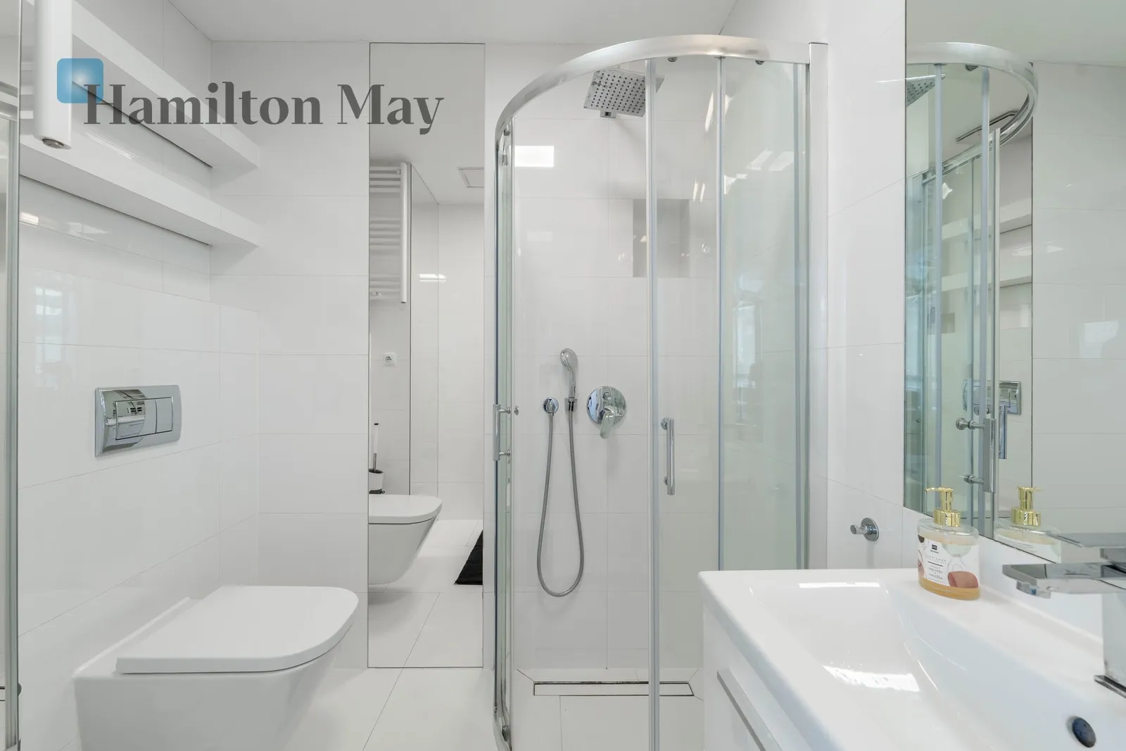 Level: 4 Price: 3100 PLN Bedrooms: 0 Bathrooms: 1 Size: 25m2 Price/m2: 124 PLN - slider