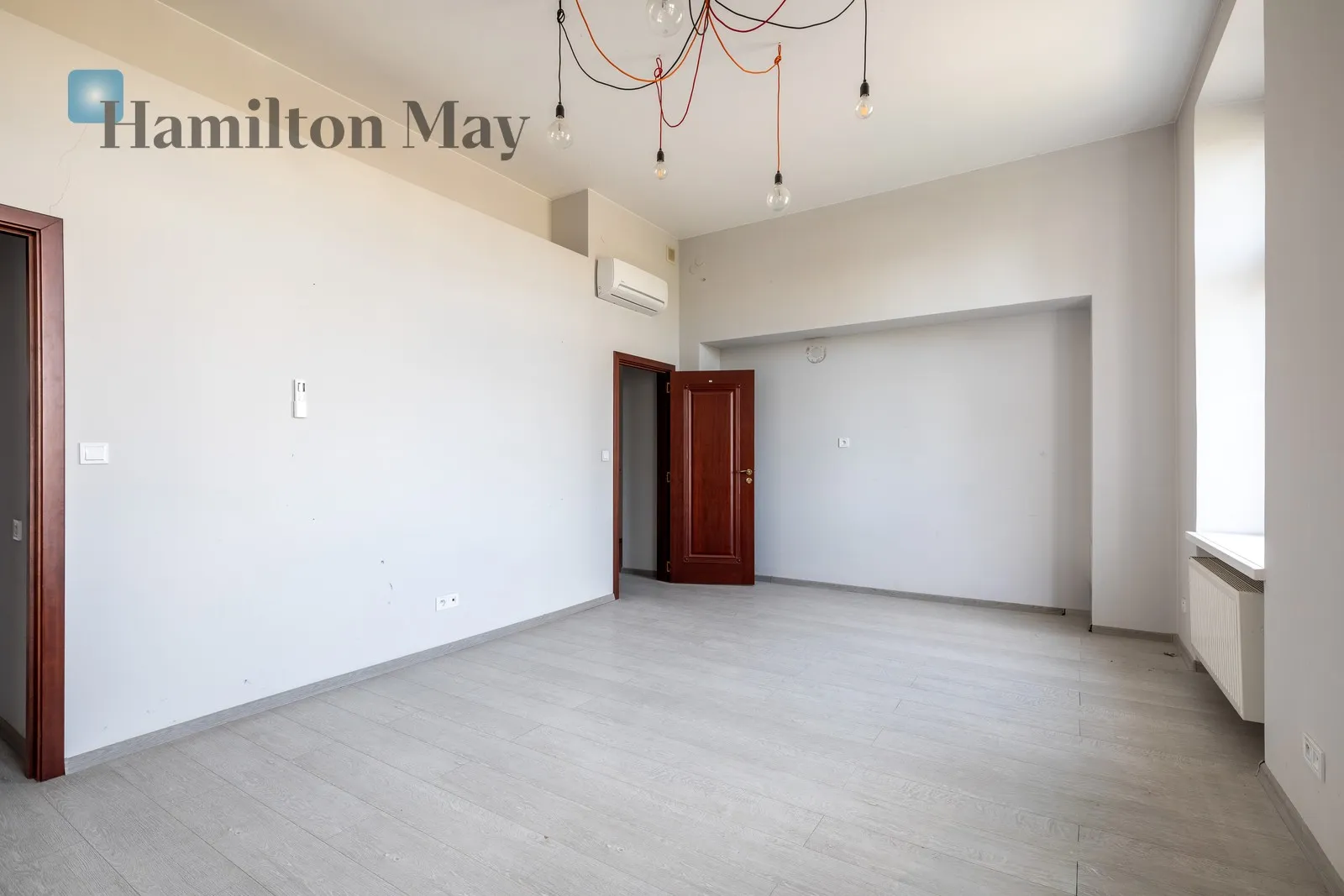Region: Podgórze Subregion: Stare Podgórze Level: 1 Price: 8000 PLN Bedrooms: null Bathrooms: null Plot size: nullm2 Layout: null Price/m2: 80 PLN - slider
