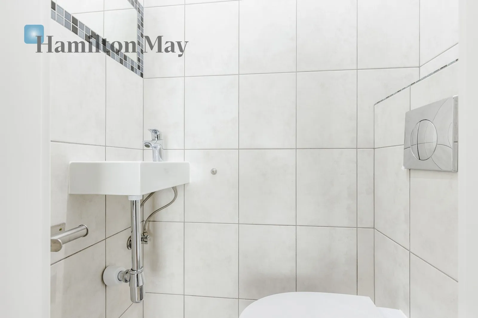 City: Warszawa Street: Grzybowska Region: Śródmieście Subregion: Śródmieście Północne Distance to centre: 1.09 km Level: 10 - slider