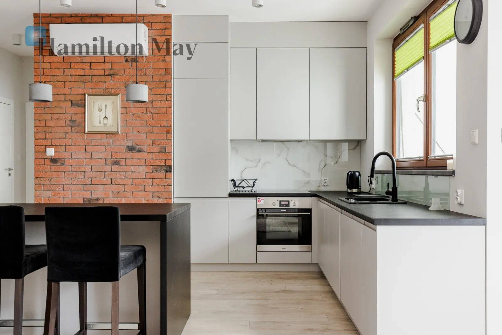 Subregion: Śródmieście Północne Distance to centre: 1.09 km Level: 10 Price: 6500 PLN Bedrooms: 1 Bathrooms: 1 Size: 65m2 Price/m2: 100 PLN - slider