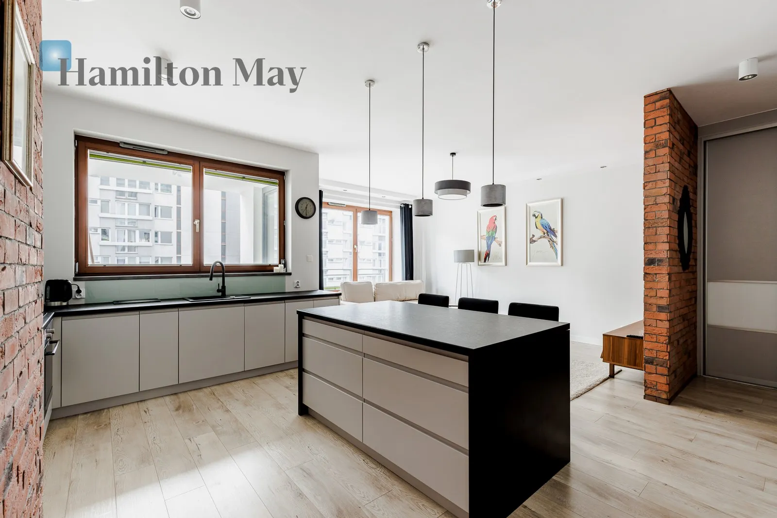 Region: Śródmieście Subregion: Śródmieście Północne Distance to centre: 1.09 km Level: 10 Price: 6500 PLN Bedrooms: 1 Bathrooms: 1 Size: 65m2 Price/m2: 100 PLN - slider