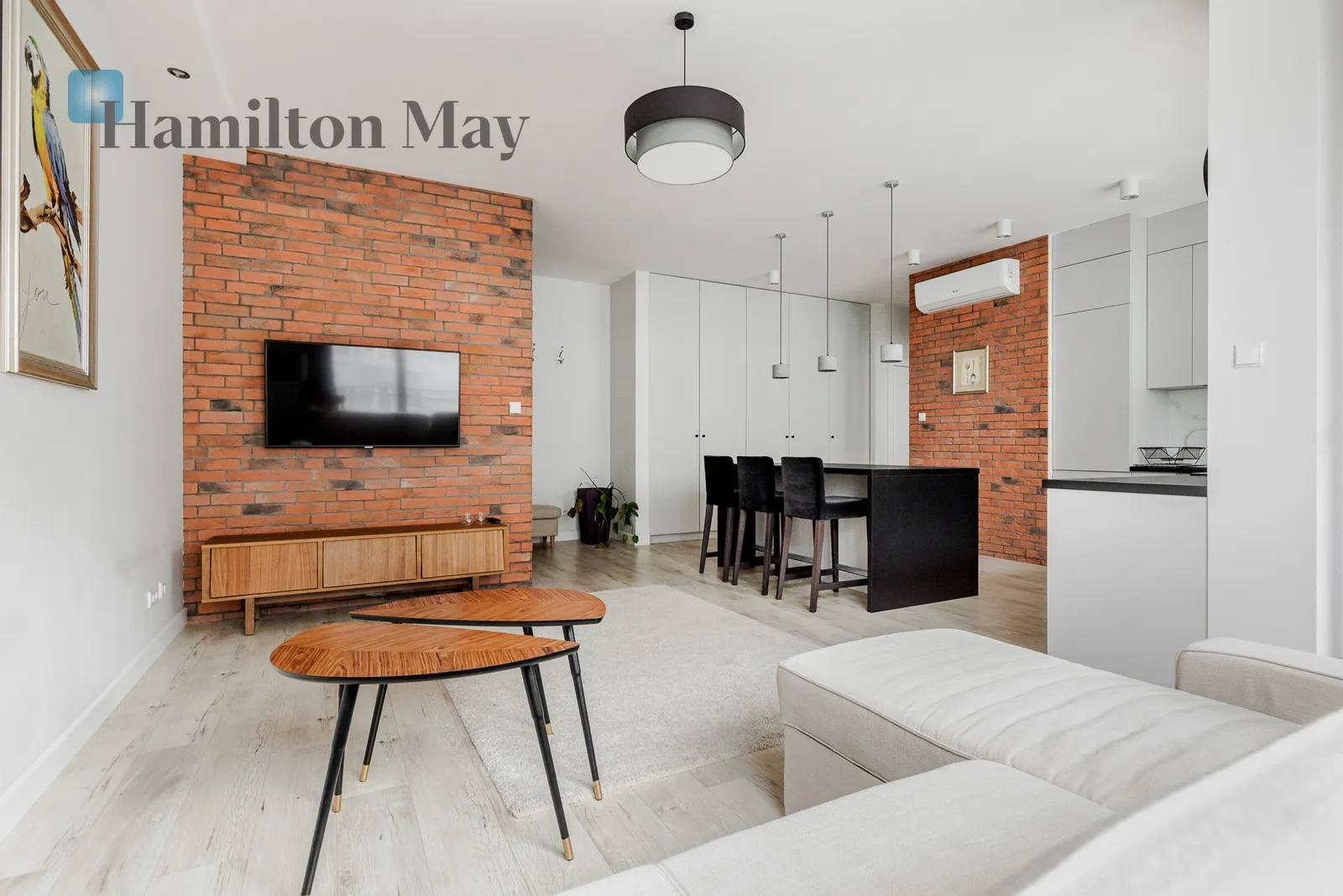 Street: Grzybowska Region: Śródmieście Subregion: Śródmieście Północne Distance to centre: 1.09 km Level: 10 Price: 6500 PLN Bedrooms: 1 Bathrooms: 1 Size: 65m2 Price/m2: 100 PLN - slider