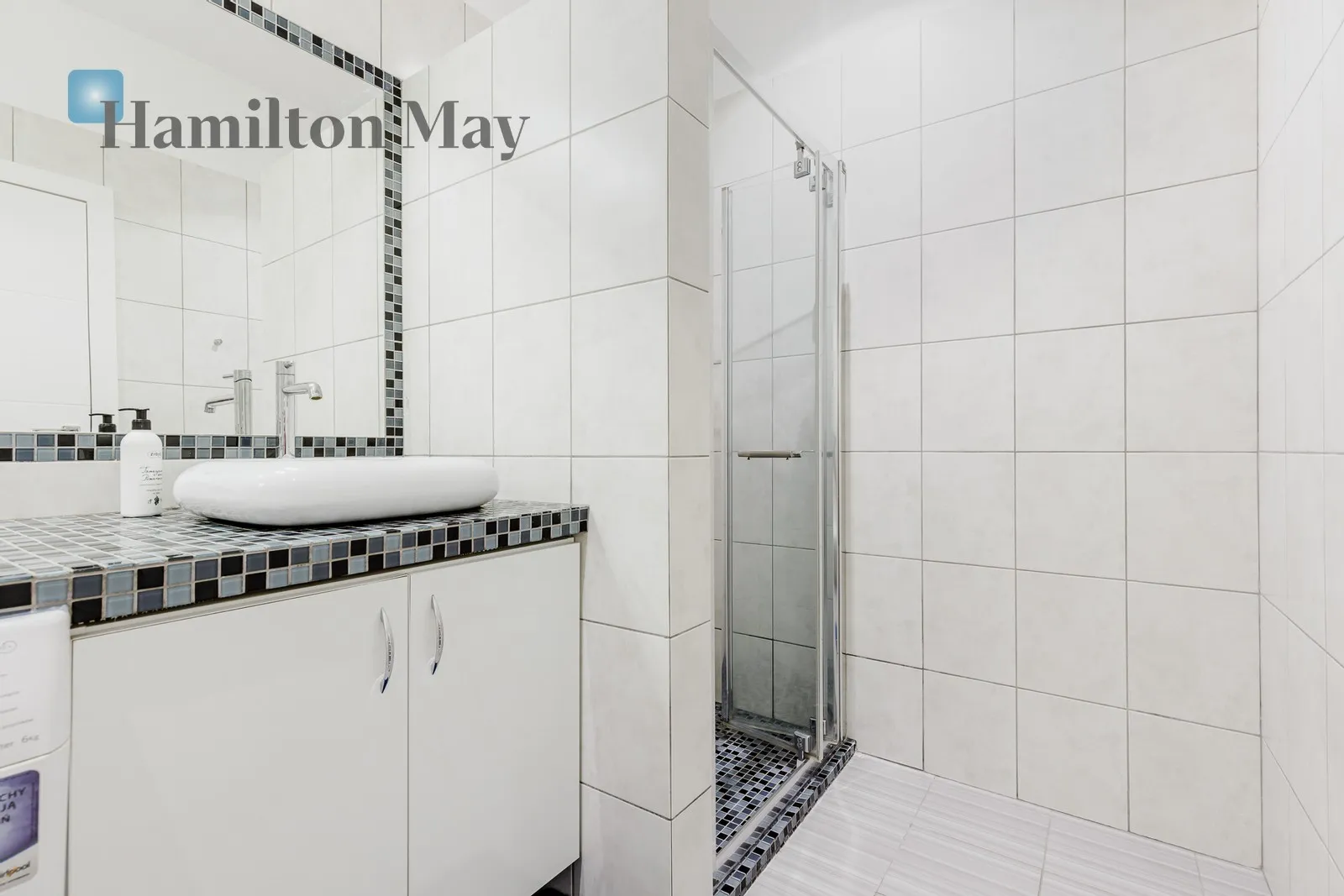 Distance to centre: 1.09 km Level: 10 Price: 6500 PLN Bedrooms: 1 Bathrooms: 1 Size: 65m2 Price/m2: 100 PLN - slider