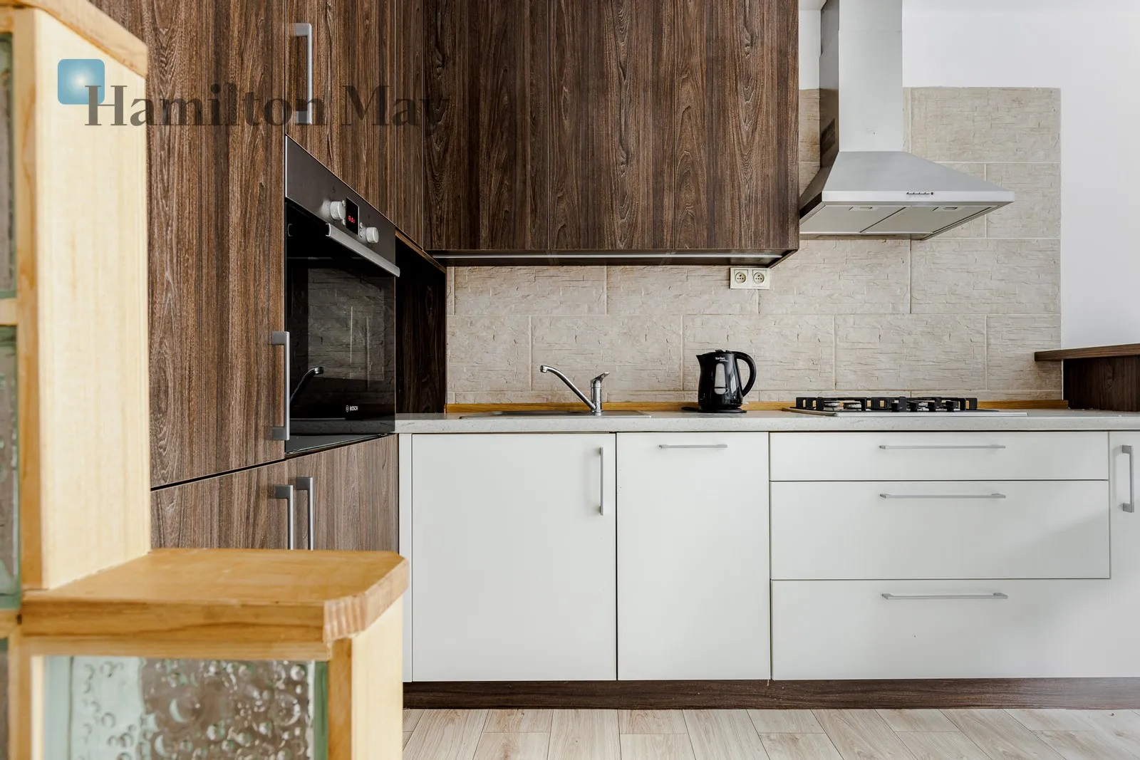 City: Warszawa Street: Aleja Jana Pawła II Region: Śródmieście Subregion: Muranów Distance to centre: 2.53 km Level: 4 Price: 2900 PLN Bedrooms: 1 - slider