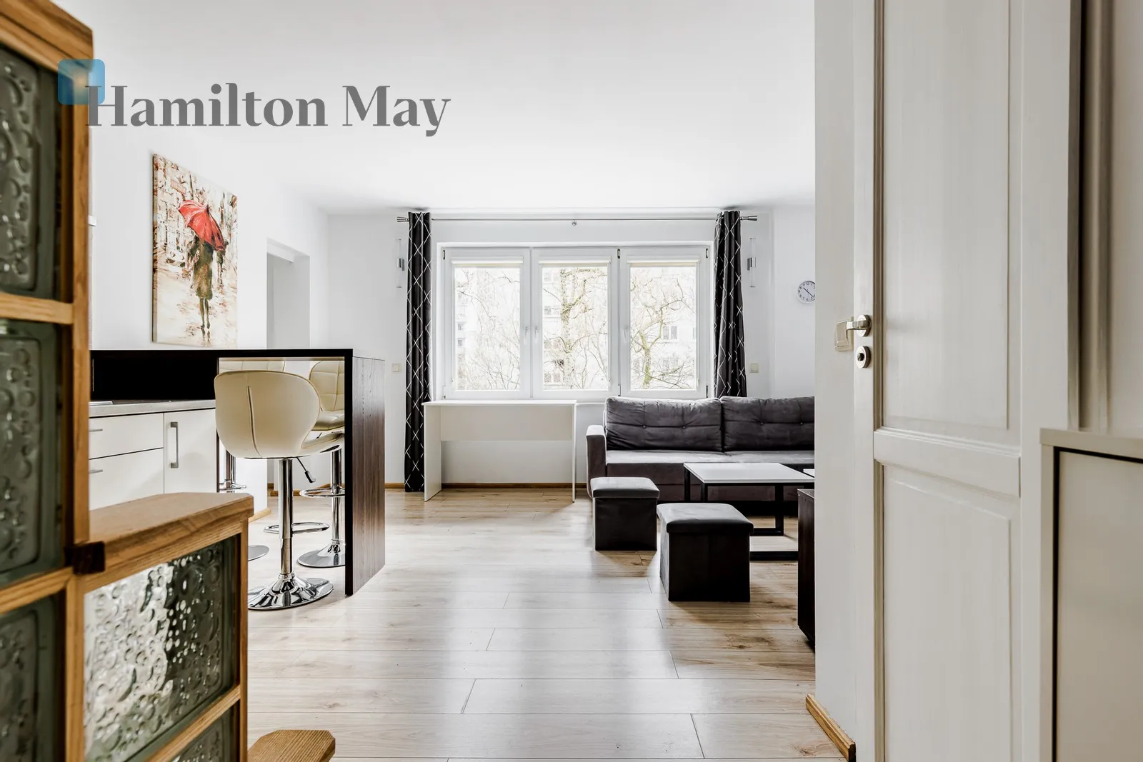 City: Warszawa Street: Aleja Jana Pawła II Region: Śródmieście Subregion: Muranów Distance to centre: 2.53 km Level: 4 Price: 2900 PLN Bedrooms: 1 Bathrooms: 1 - slider