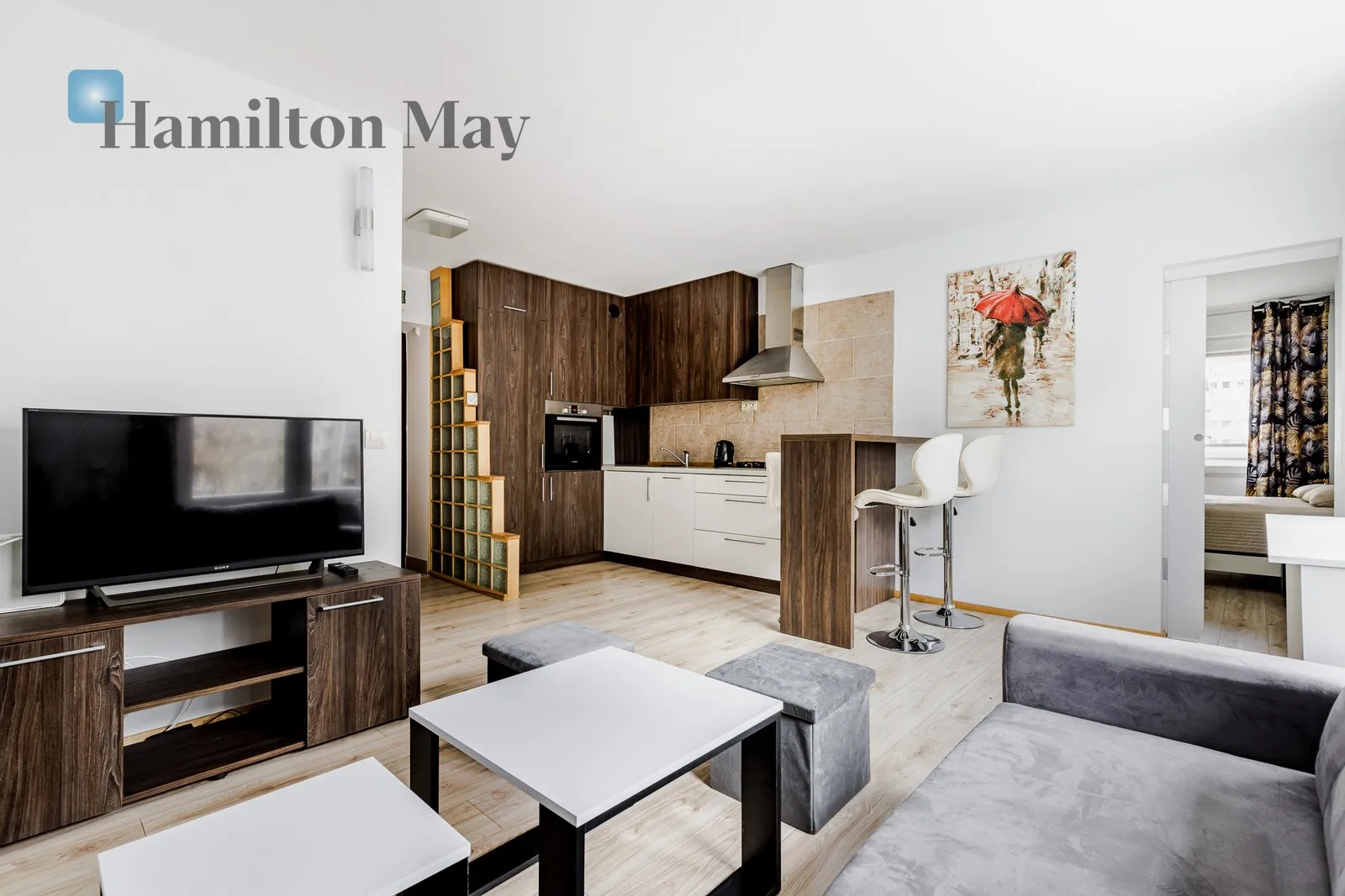 City: Warszawa Street: Aleja Jana Pawła II Region: Śródmieście Subregion: Muranów Distance to centre: 2.53 km Level: 4 Price: 2900 PLN Bedrooms: 1 Bathrooms: 1 Size: 36m2 - slider