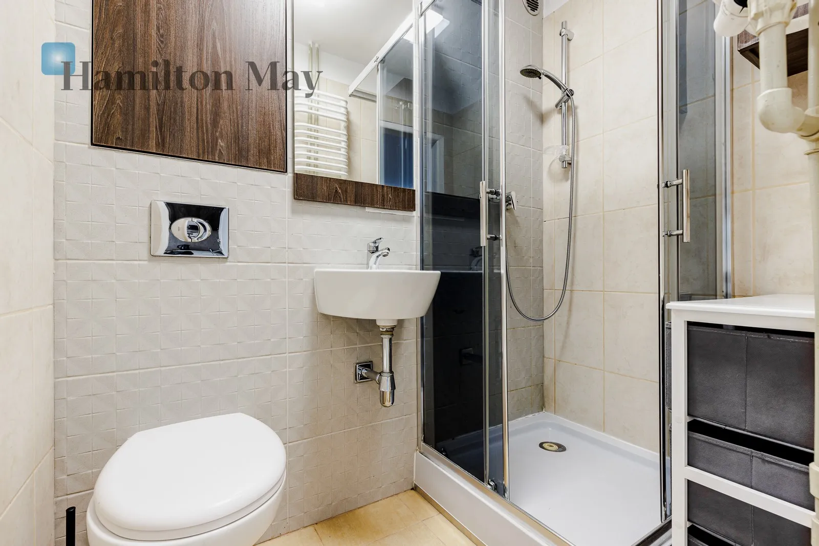 City: Warszawa Street: Aleja Jana Pawła II Region: Śródmieście Subregion: Muranów Distance to centre: 2.53 km Level: 4 Price: 2900 PLN - slider