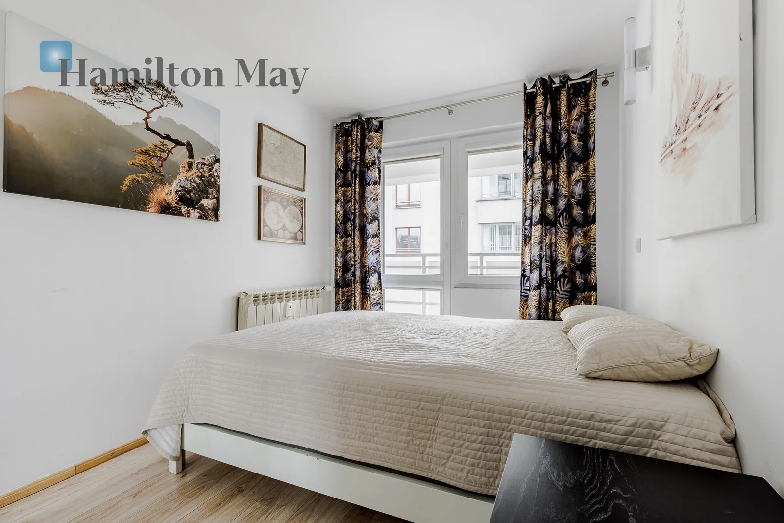 Street: Aleja Jana Pawła II Region: Śródmieście Subregion: Muranów Distance to centre: 2.53 km Level: 4 Price: 2900 PLN Bedrooms: 1 Bathrooms: 1 - slider