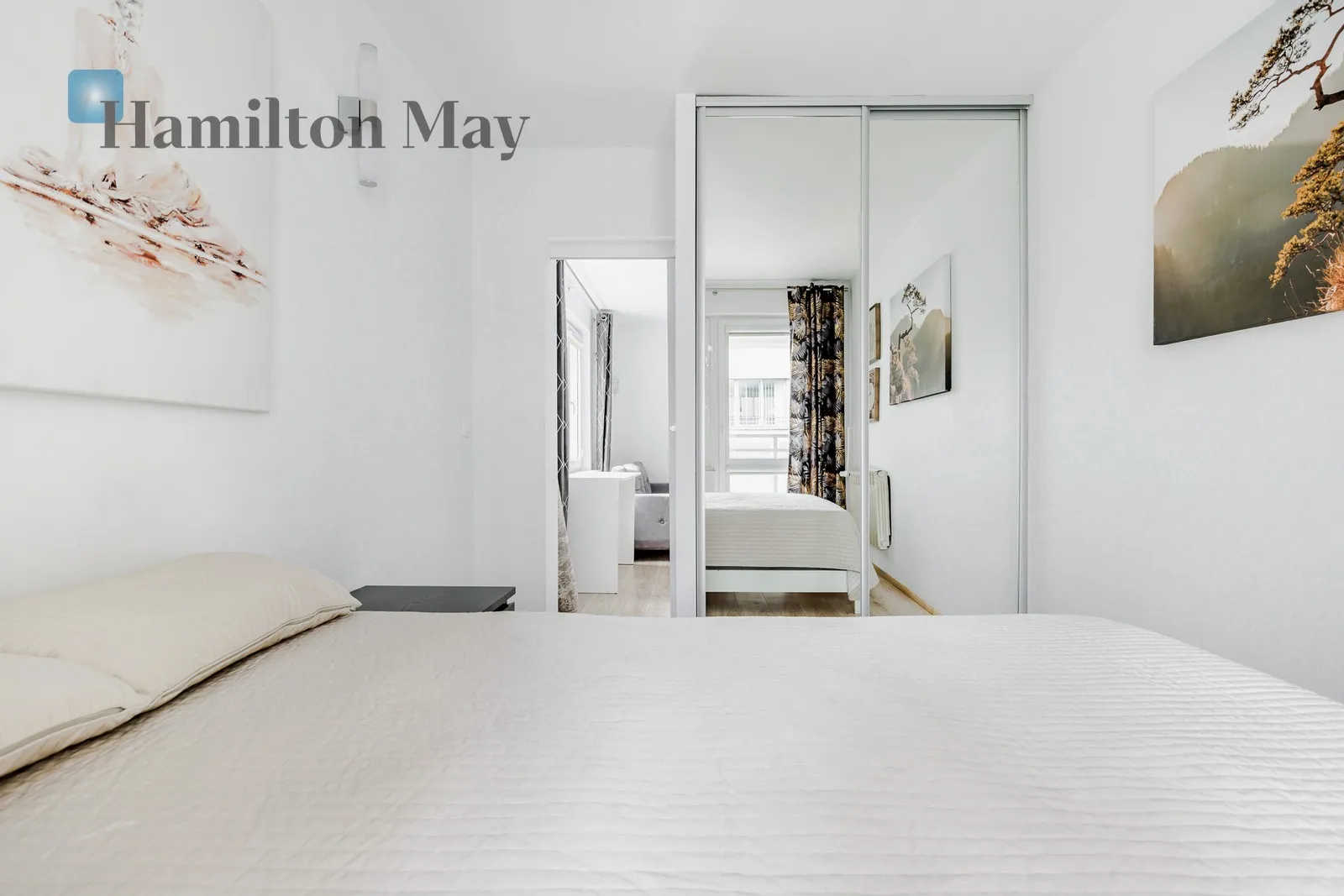 Subregion: Muranów Distance to centre: 2.53 km Level: 4 Price: 2900 PLN Bedrooms: 1 Bathrooms: 1 Size: 36m2 Price/m2: 81 PLN - slider