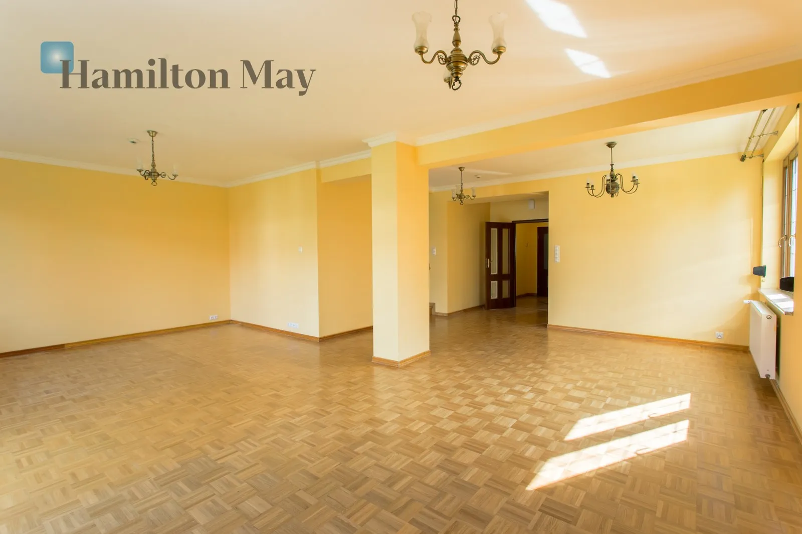 City: Wrocław Street: Agatowa Region: Krzyki Subregion: Ołtaszyn Distance to centre: 7.19 km Price: 5900 PLN Bedrooms: 4 - slider