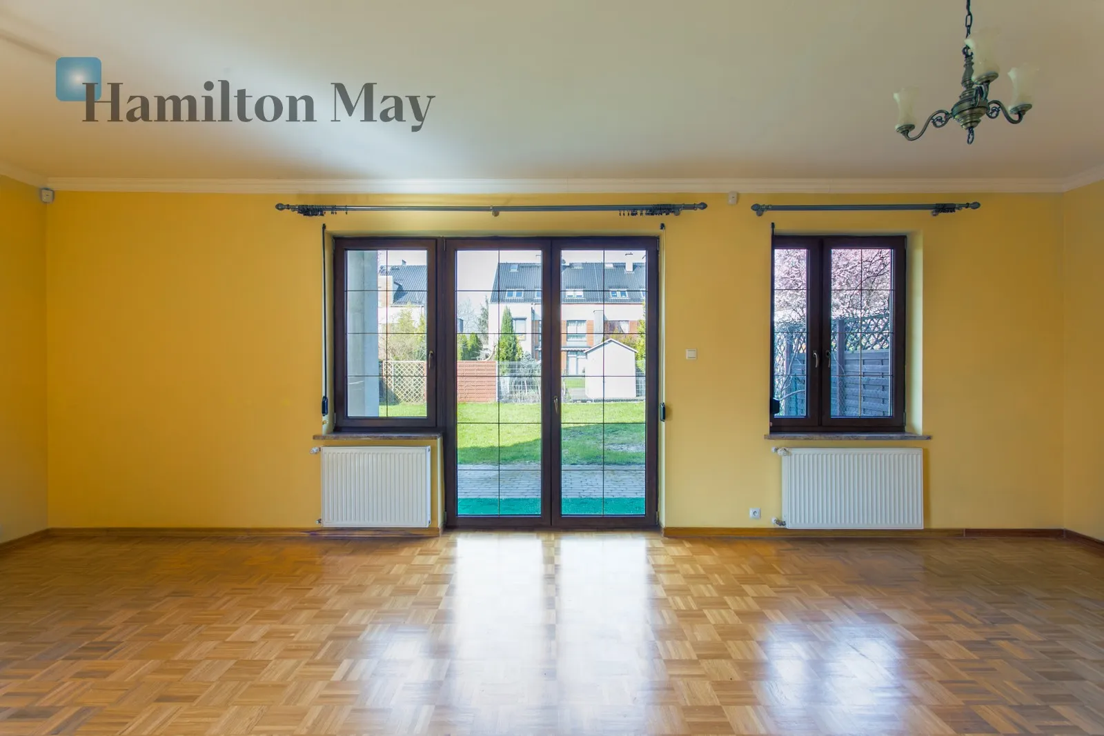 Street: Agatowa Region: Krzyki Subregion: Ołtaszyn Distance to centre: 7.19 km Price: 5900 PLN Bedrooms: 4 Bathrooms: 2 - slider