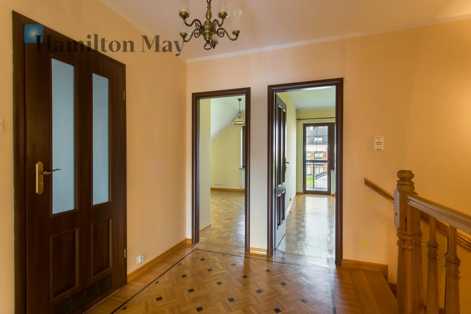 Region: Krzyki Subregion: Ołtaszyn Distance to centre: 7.19 km Price: 5900 PLN Bedrooms: 4 Bathrooms: 2 - slider
