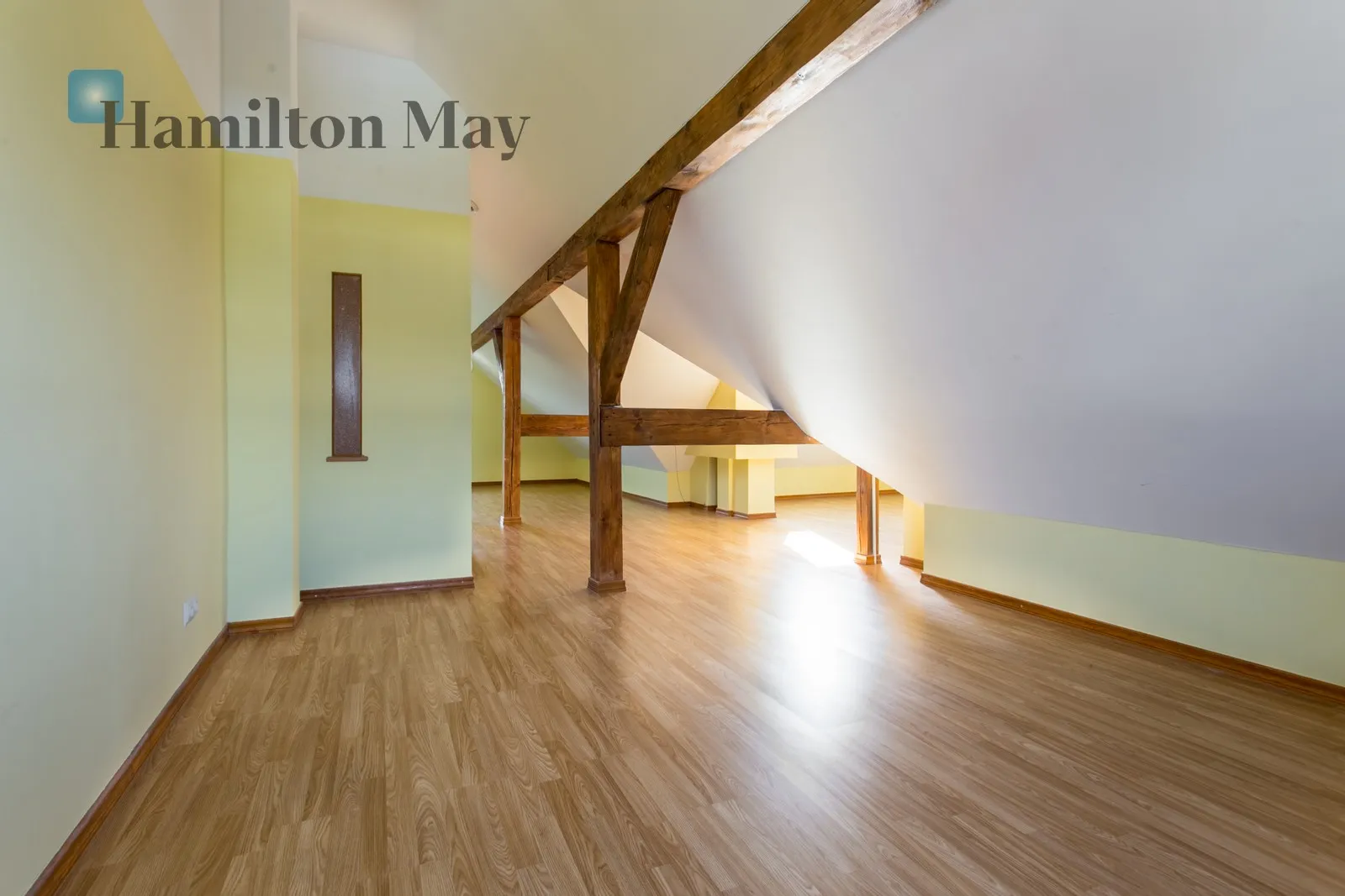 Subregion: Ołtaszyn Distance to centre: 7.19 km Price: 5900 PLN Bedrooms: 4 - slider
